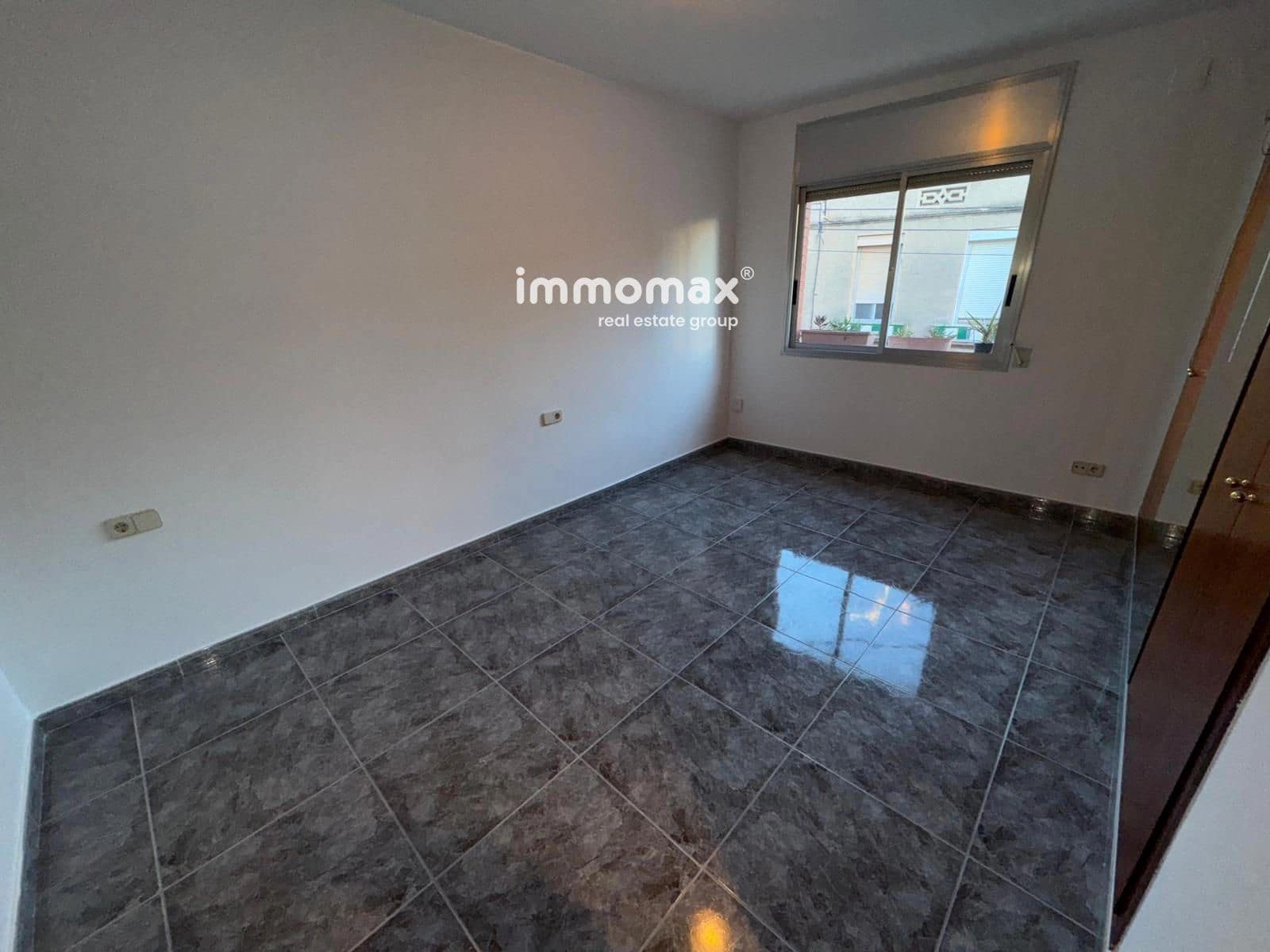 5 slaapkamer Villa te koop in Cornella de Llobregat met garage - € 920.000 (Ref: 9410243)