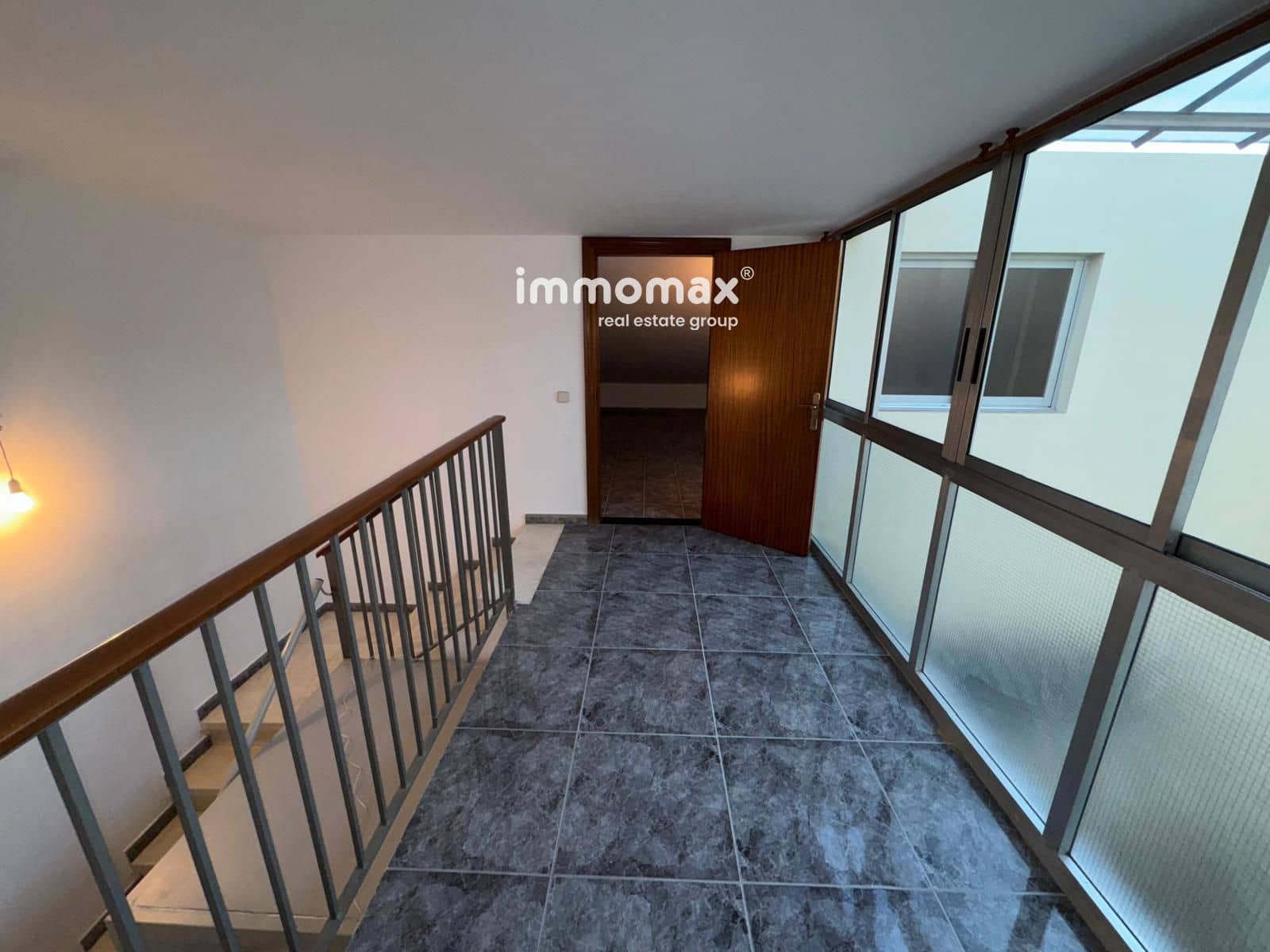 5 slaapkamer Villa te koop in Cornella de Llobregat met garage - € 920.000 (Ref: 9410243)