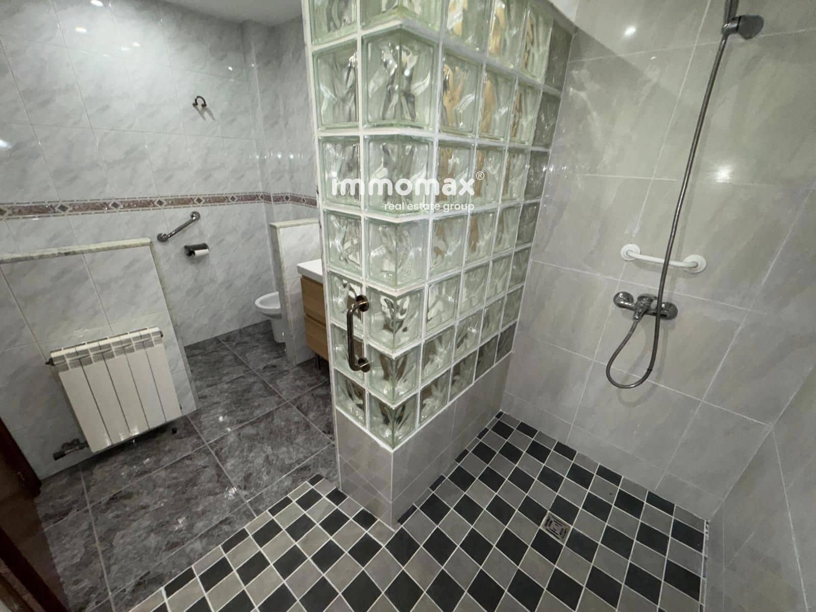 5 slaapkamer Villa te koop in Cornella de Llobregat met garage - € 920.000 (Ref: 9410243)