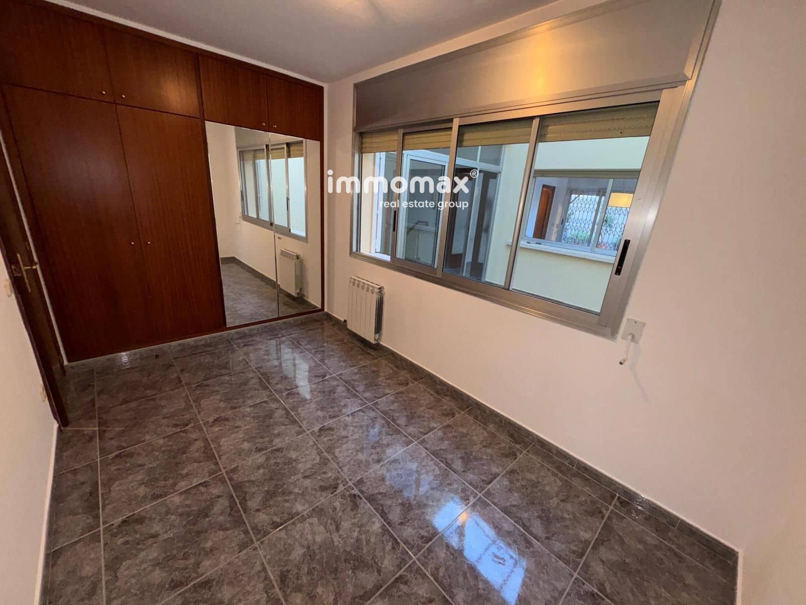 5 slaapkamer Villa te koop in Cornella de Llobregat met garage - € 920.000 (Ref: 9410243)