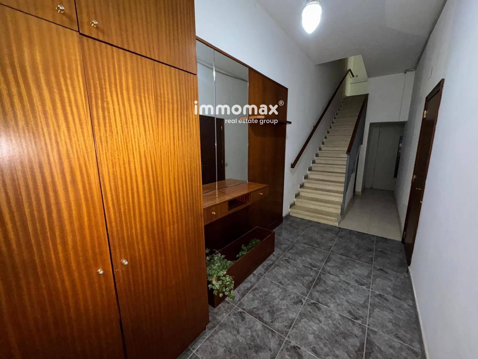 5 slaapkamer Villa te koop in Cornella de Llobregat met garage - € 920.000 (Ref: 9410243)