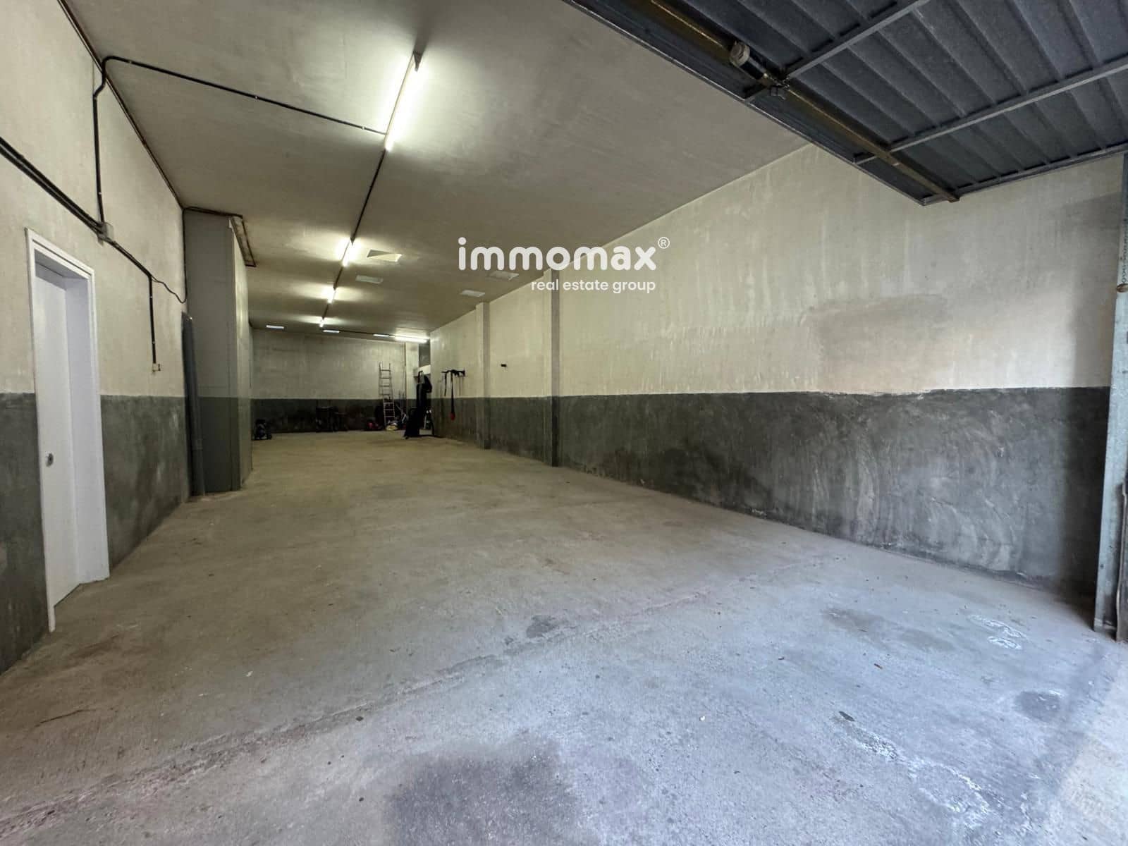 5 slaapkamer Villa te koop in Cornella de Llobregat met garage - € 920.000 (Ref: 9410243)