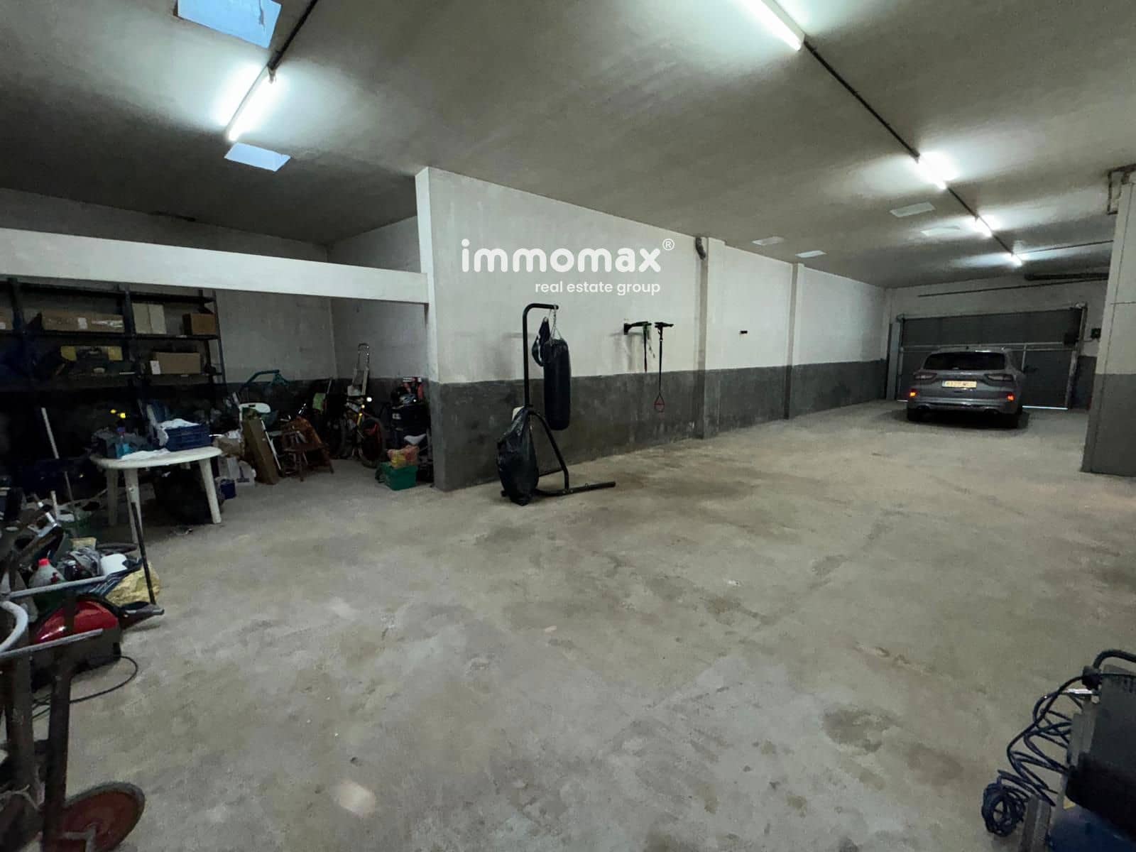 5 slaapkamer Villa te koop in Cornella de Llobregat met garage - € 920.000 (Ref: 9410243)