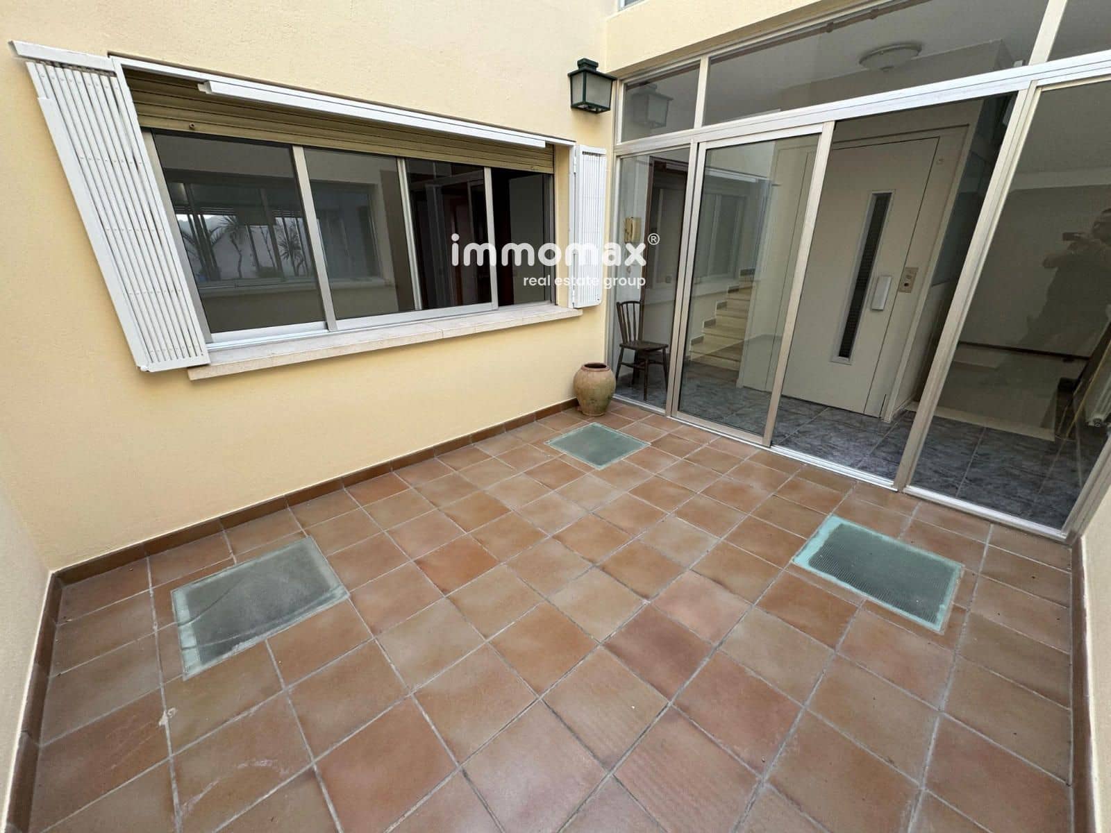 5 slaapkamer Villa te koop in Cornella de Llobregat met garage - € 920.000 (Ref: 9410243)