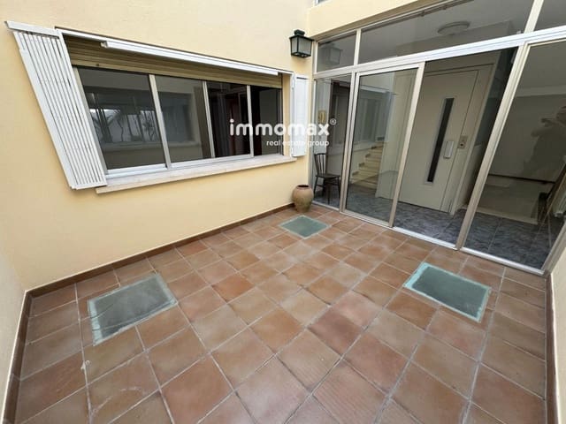 5 bedroom Villa for sale in Cornellà de Llobregat with garage - € 920,000 (Ref: 9410243)