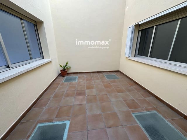 5 bedroom Villa for sale in Cornellà de Llobregat with garage - € 920,000 (Ref: 9410243)