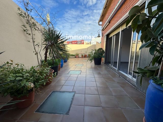 5 bedroom Villa for sale in Cornellà de Llobregat with garage - € 920,000 (Ref: 9410243)