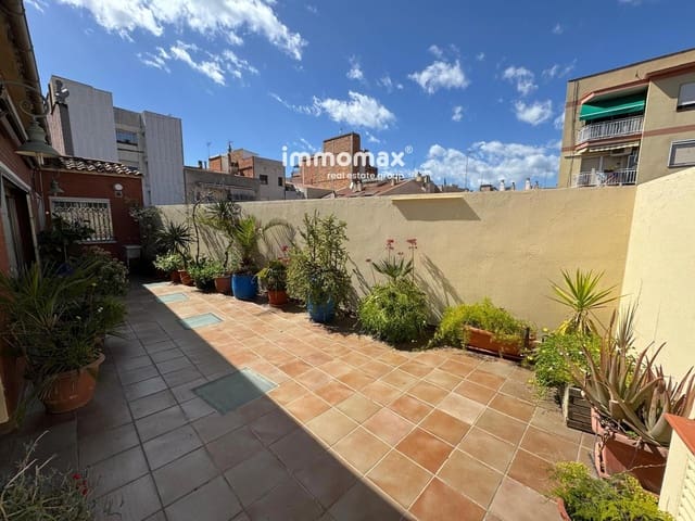 5 makuuhuone Huvila myytävänä paikassa Cornellà de Llobregat mukana 
autotalli - 859 000 € (Ref: 9410243)