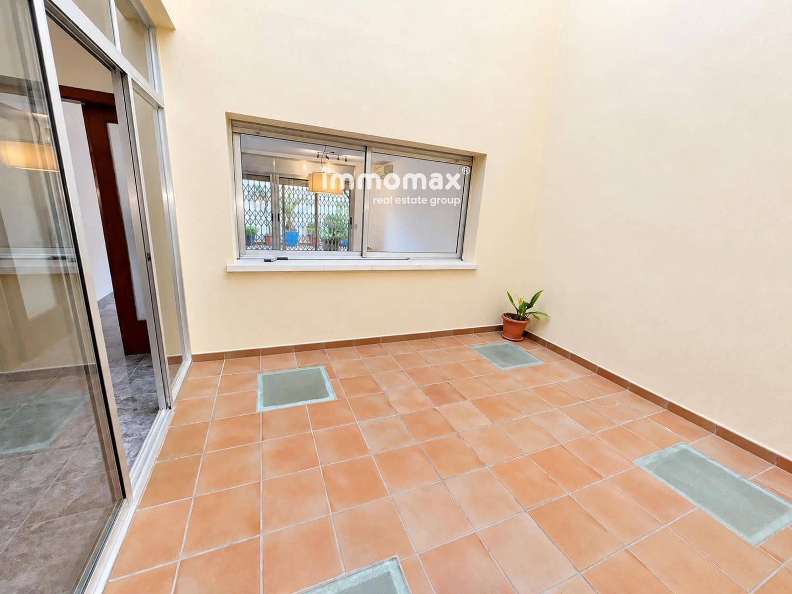 5 bedroom Villa for sale in Cornella de Llobregat with garage - € 729,000 (Ref: 9410243)