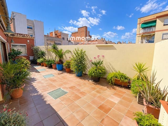 5 sovrum Villa till salu i Cornellà de Llobregat med garage - 729 000 € (Ref: 9410243)