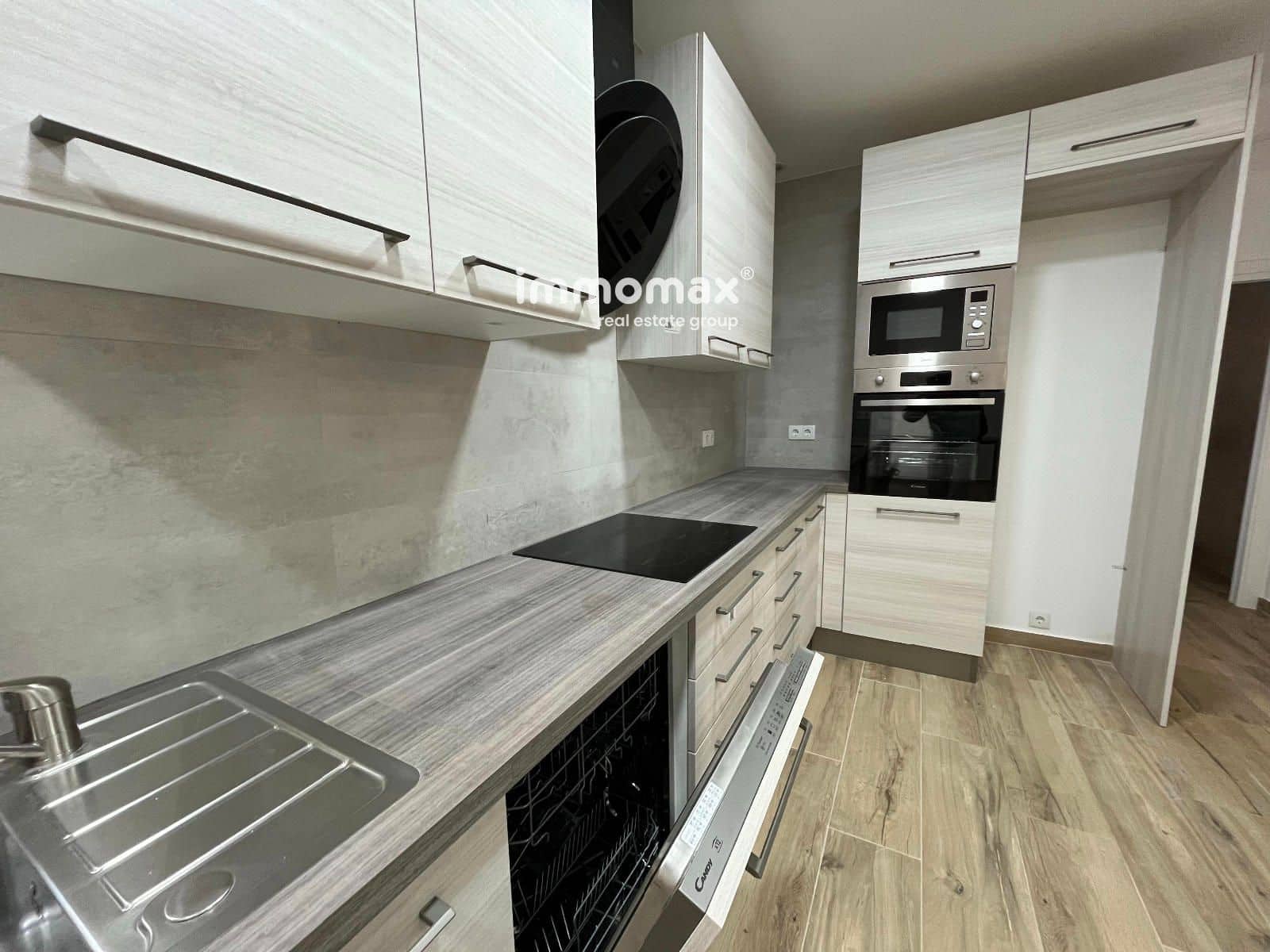 4 soverom Hus til salgs i Santa Eulalia de Roncana med garasje - € 415 000 (Ref: 9412709)