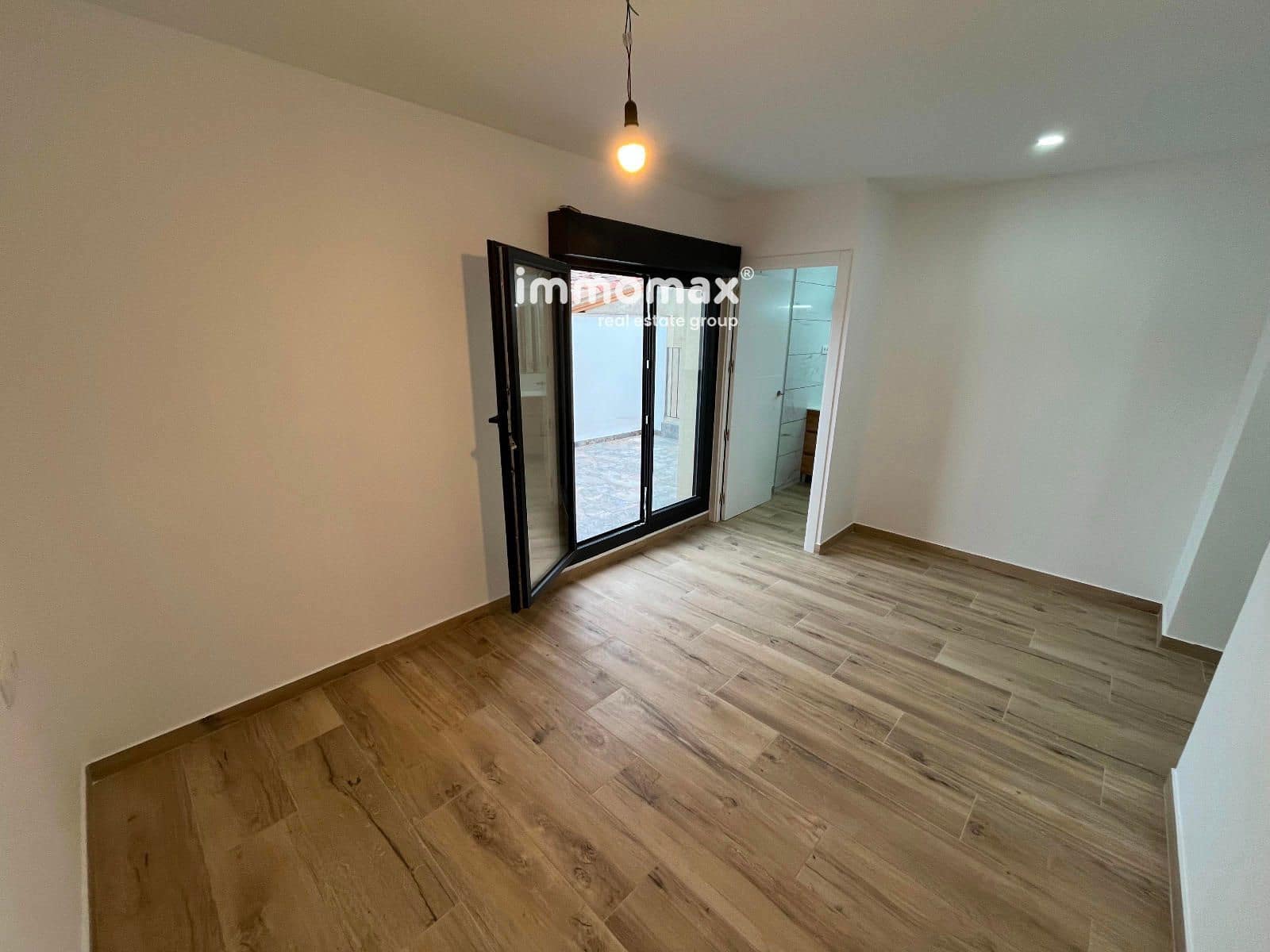 4 soverom Hus til salgs i Santa Eulalia de Roncana med garasje - € 415 000 (Ref: 9412709)