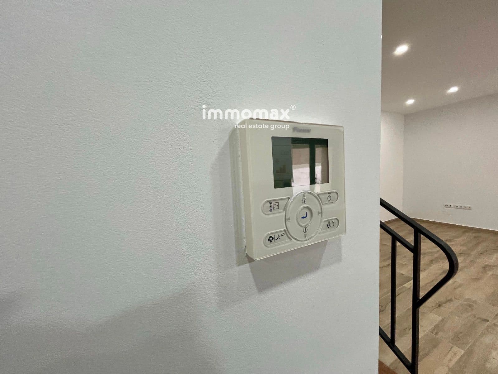 4 soverom Hus til salgs i Santa Eulalia de Roncana med garasje - € 415 000 (Ref: 9412709)