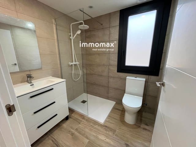 4 bedroom Townhouse for sale in Santa Eulàlia de Ronçana with garage - € 415,000 (Ref: 9412709)