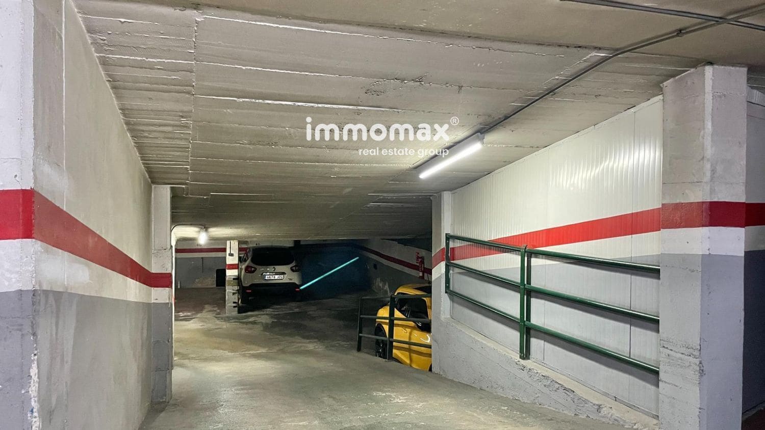 Autotalli myytävänä paikassa Sant Feliu de Llobregat - 23 000 € (Ref: 9413125)