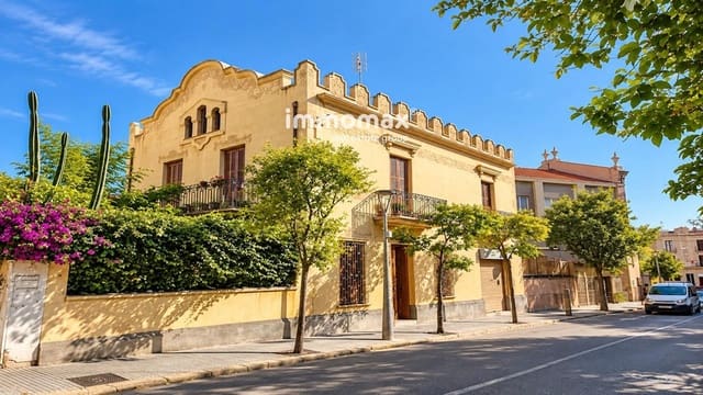 6 quarto Moradia para venda em Sant Feliu de Llobregat com piscina garagem - 895 000 € (Ref: 9417442)