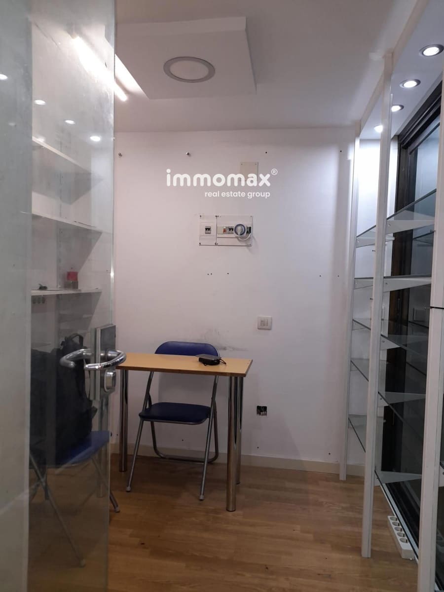 Commercial for rent in Barcelona city - € 350 (Ref: 9418990)