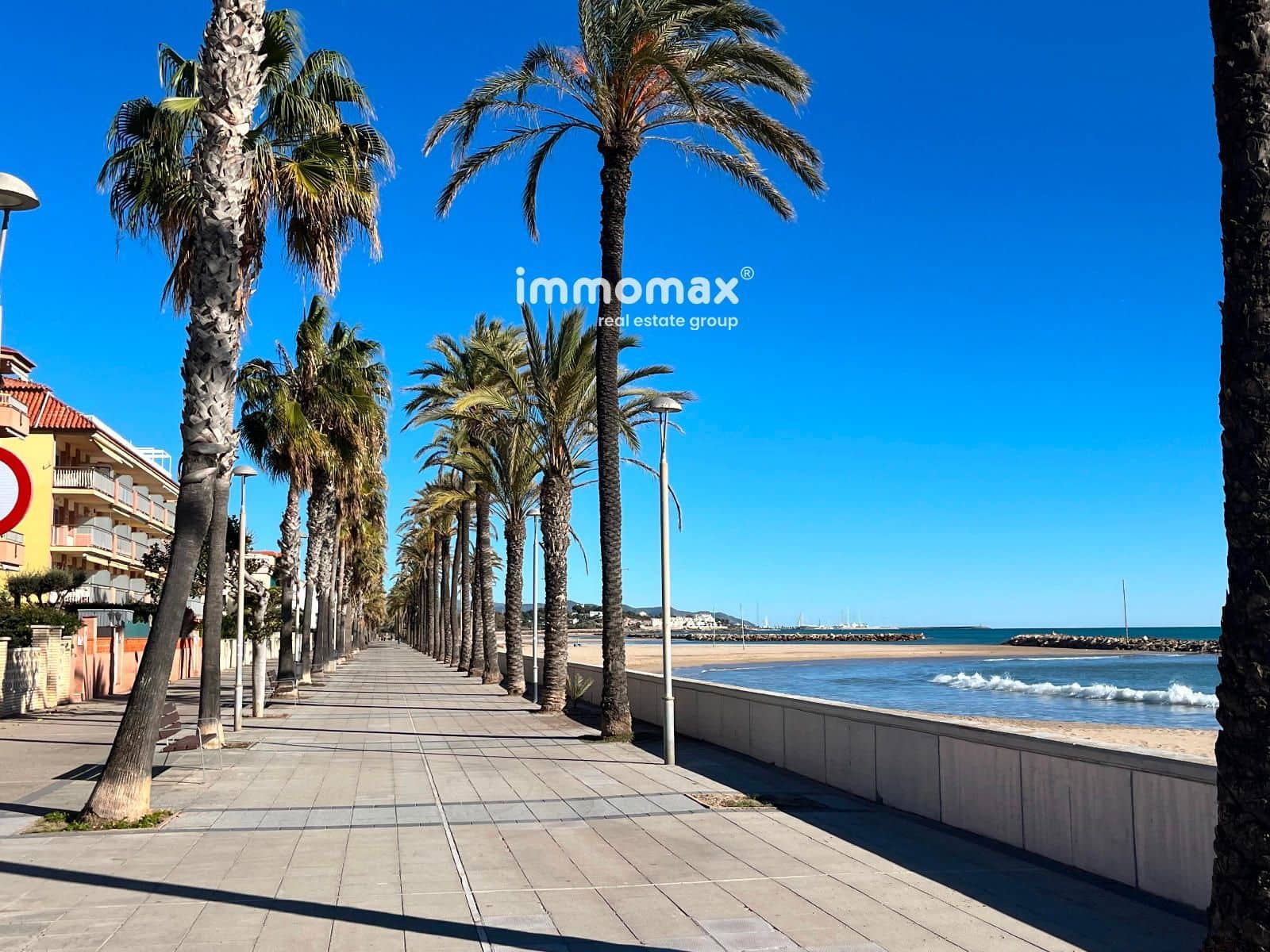 Building Plot for sale in Cubelles - € 1,980,000 (Ref: 9421697)