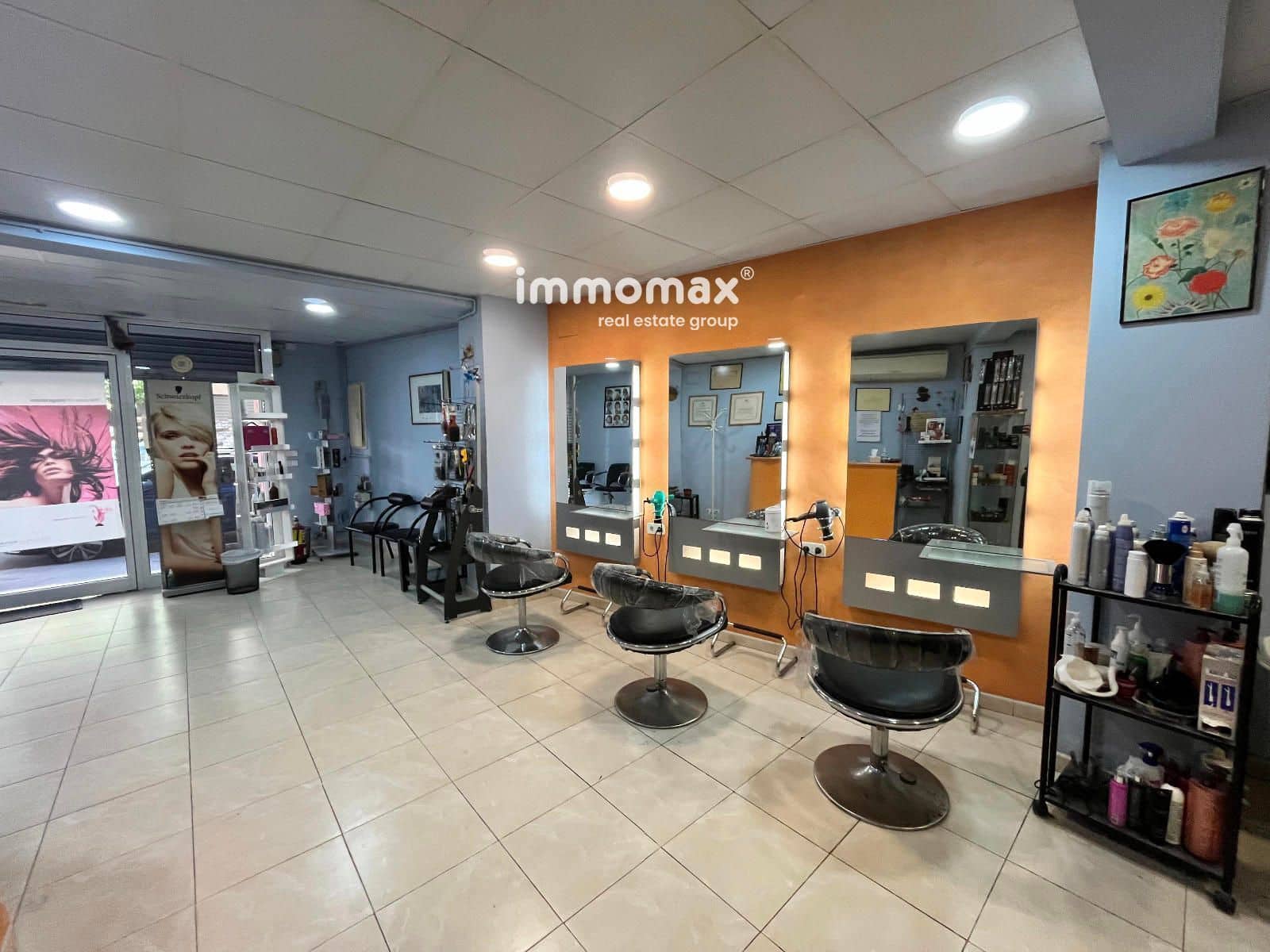 Commercial for sale in Vilanova i la Geltru - € 148,000 (Ref: 9421699)