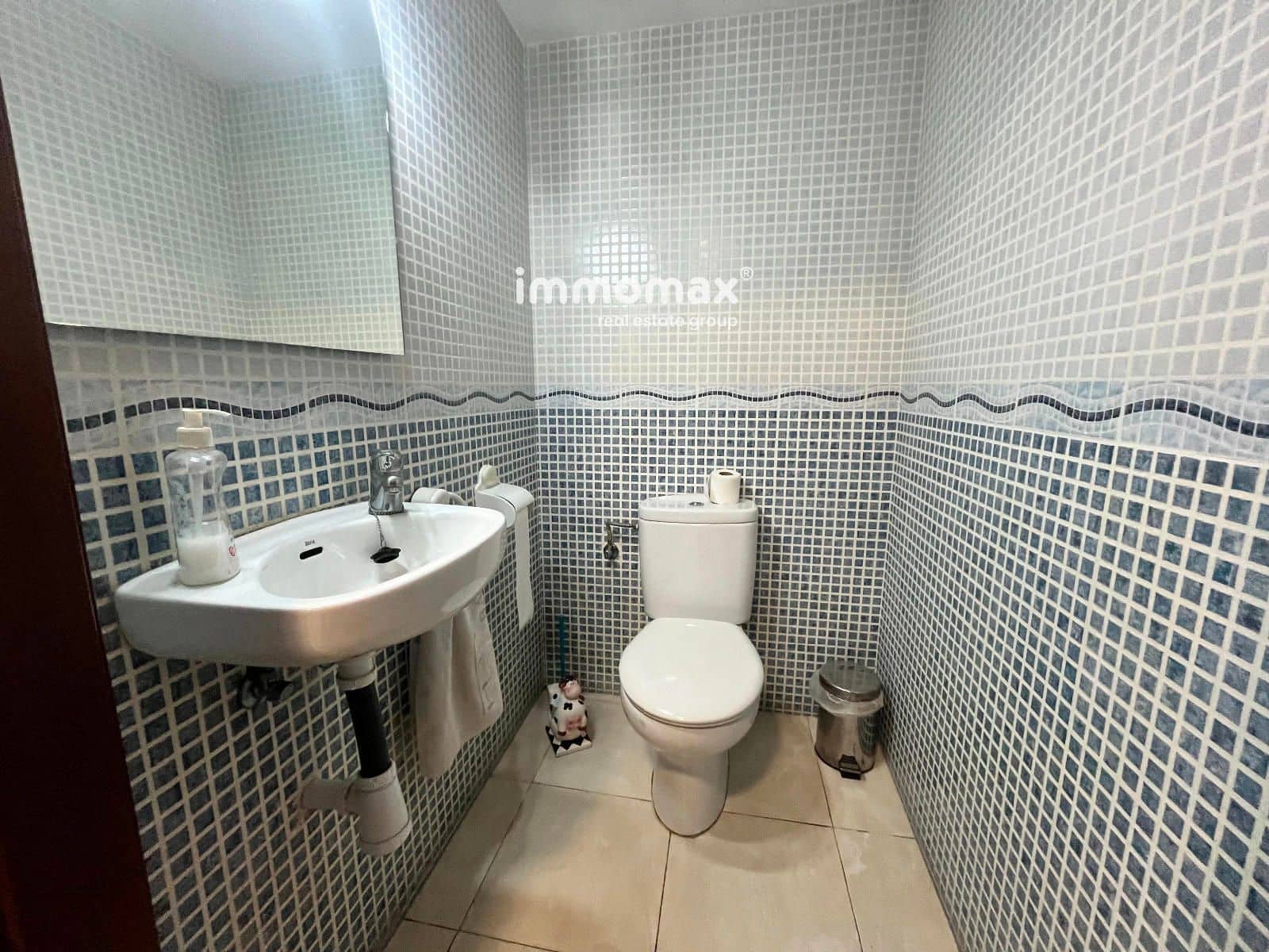 Commercial for sale in Vilanova i la Geltru - € 148,000 (Ref: 9421699)