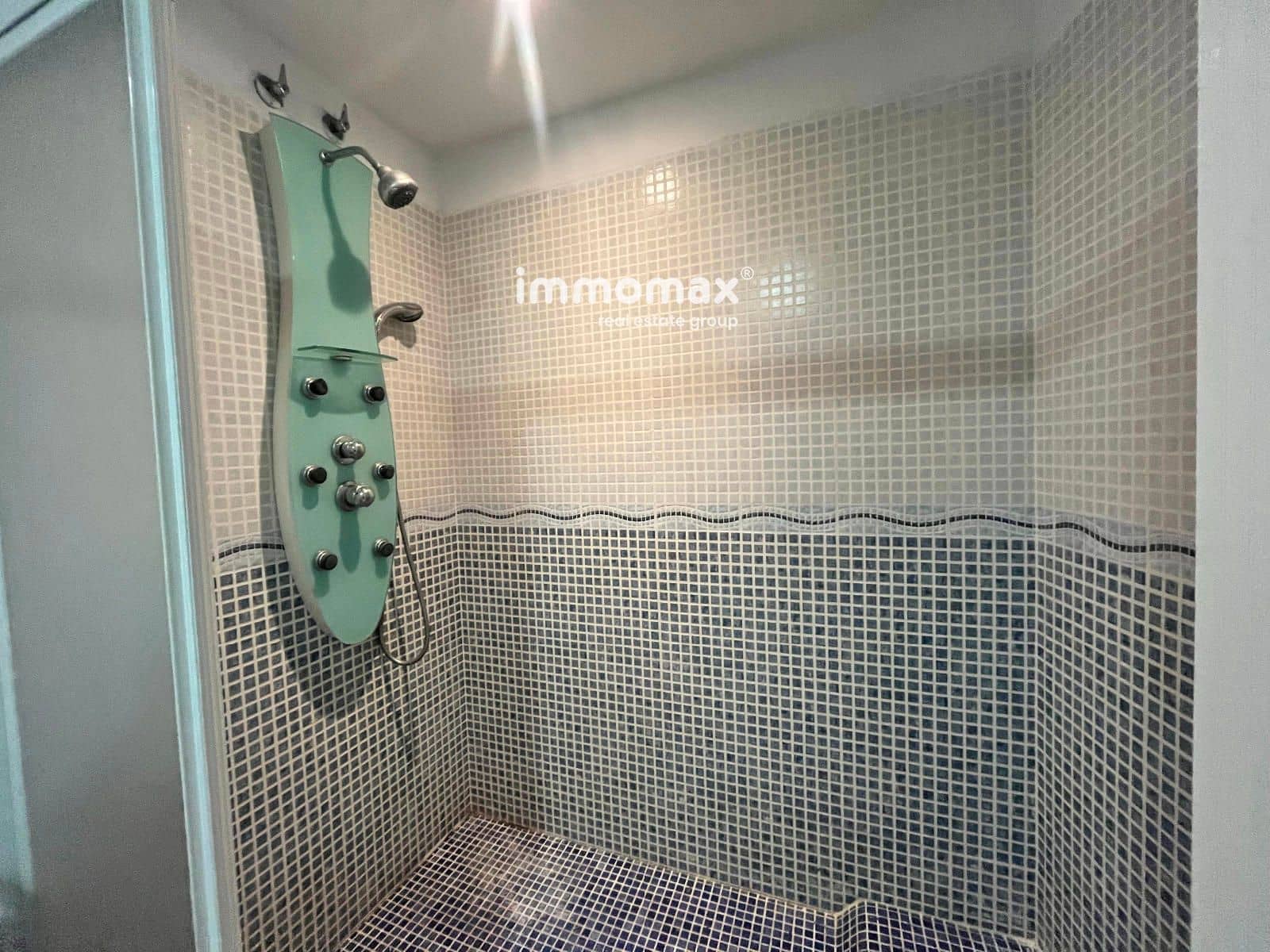 Commercial for sale in Vilanova i la Geltru - € 148,000 (Ref: 9421699)