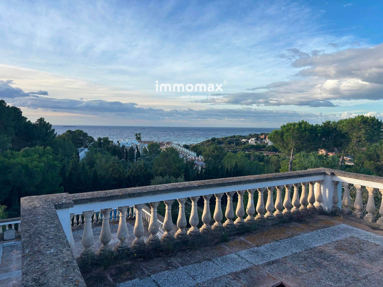 8 soverom Villa til salgs i Tarragona by med svømmebasseng garasje - € 1 250 000 (Ref: 9426613)