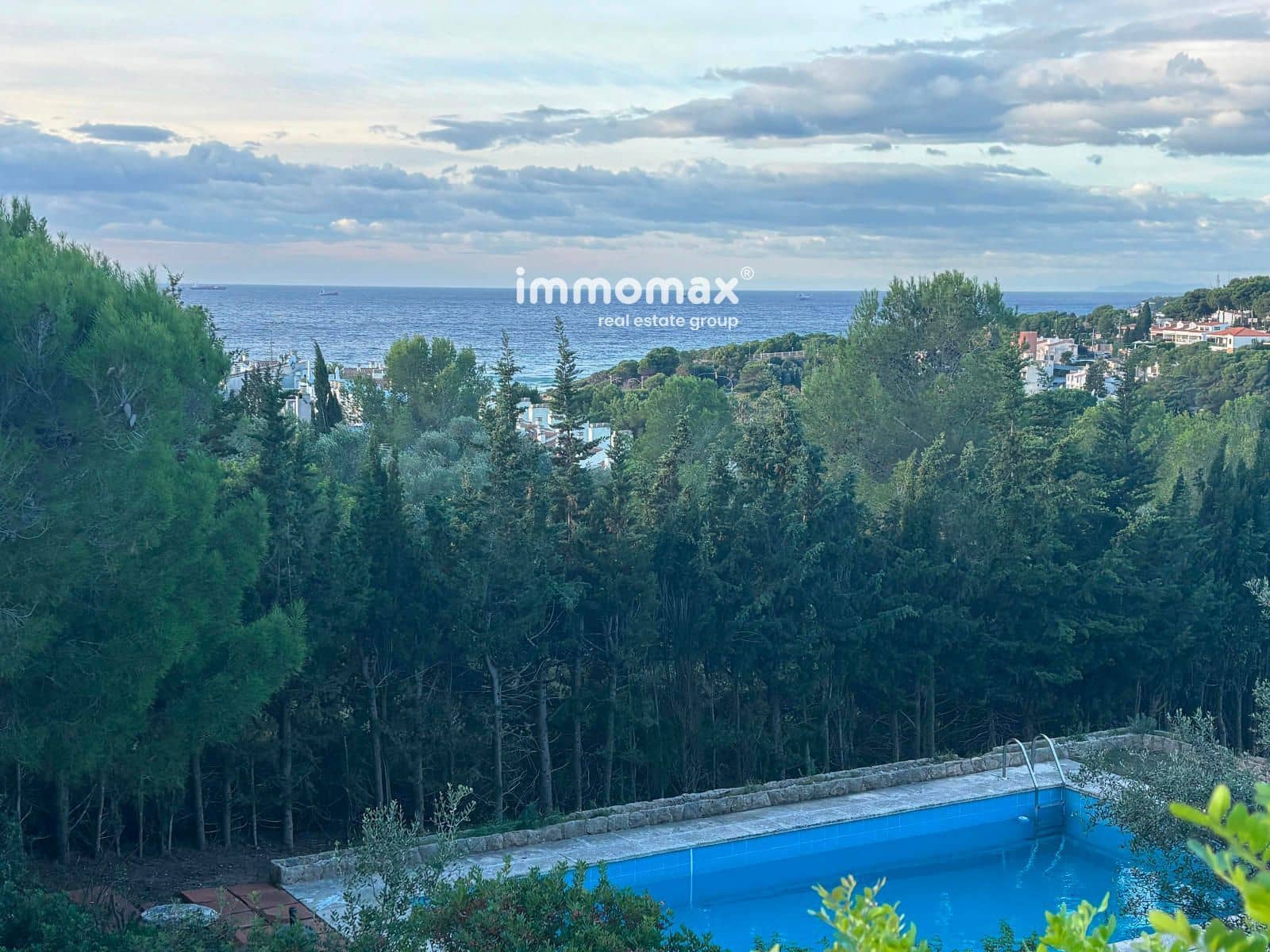 8 soverom Villa til salgs i Tarragona by med svømmebasseng garasje - € 1 250 000 (Ref: 9426613)