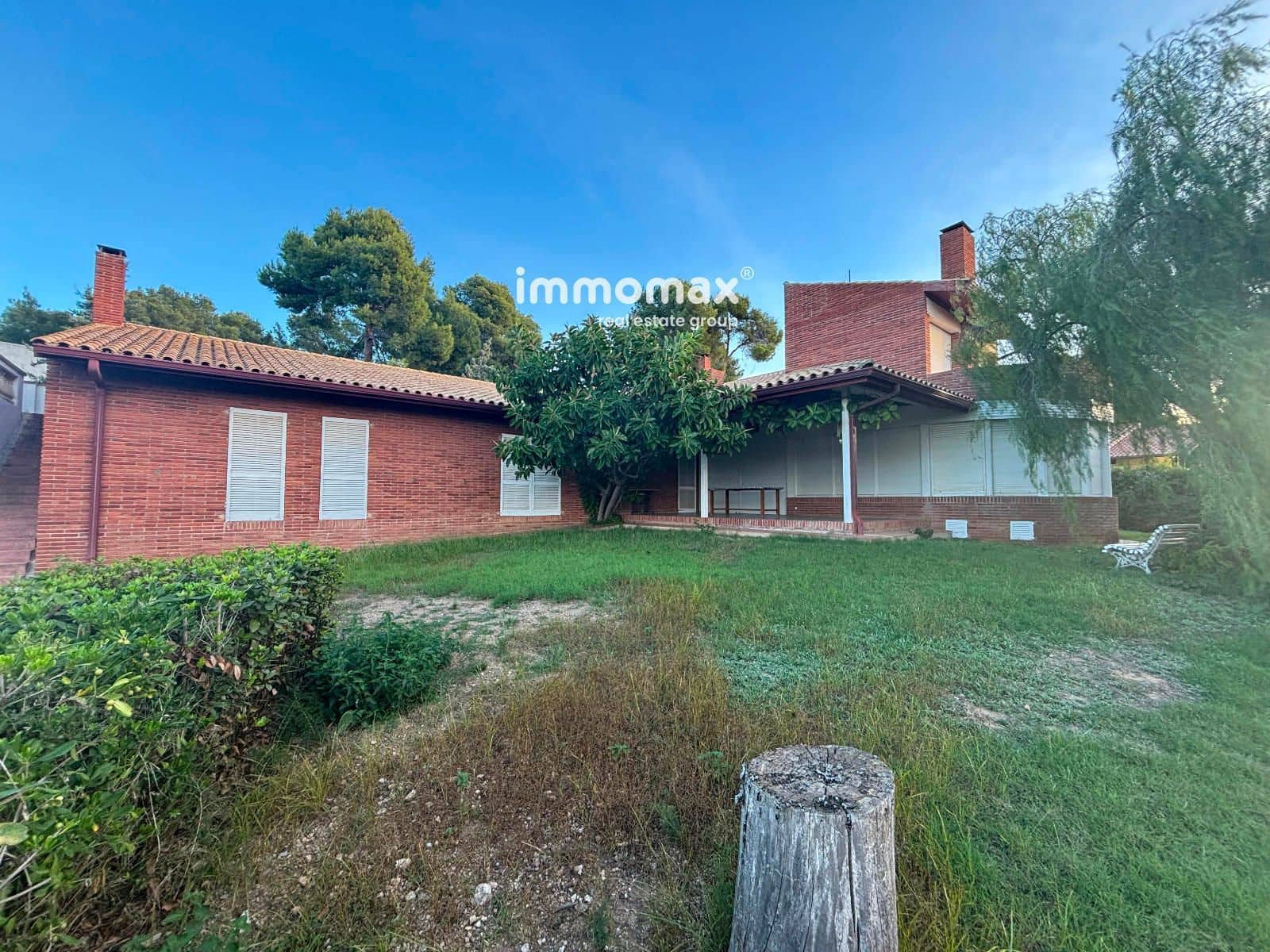 8 soverom Villa til salgs i Tarragona by med svømmebasseng garasje - € 1 250 000 (Ref: 9426613)
