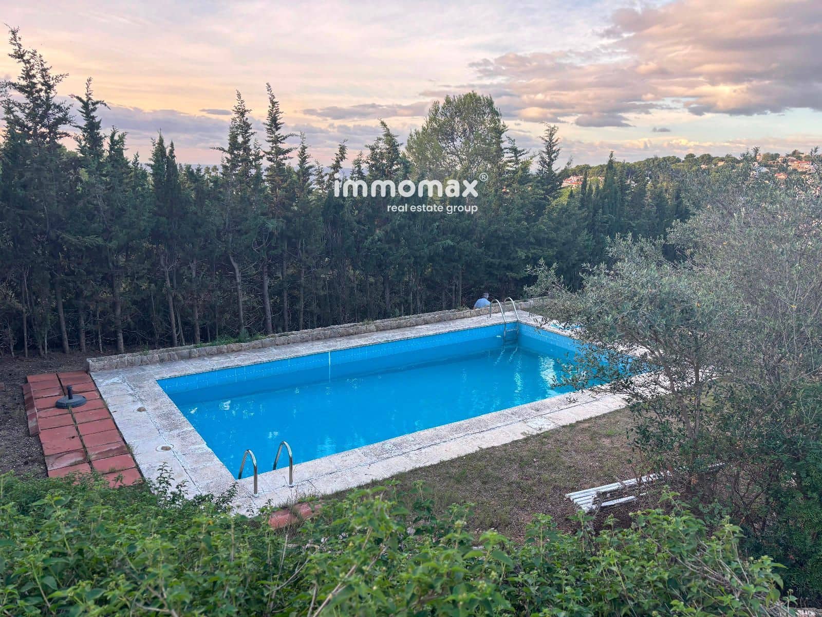 8 soverom Villa til salgs i Tarragona by med svømmebasseng garasje - € 1 250 000 (Ref: 9426613)