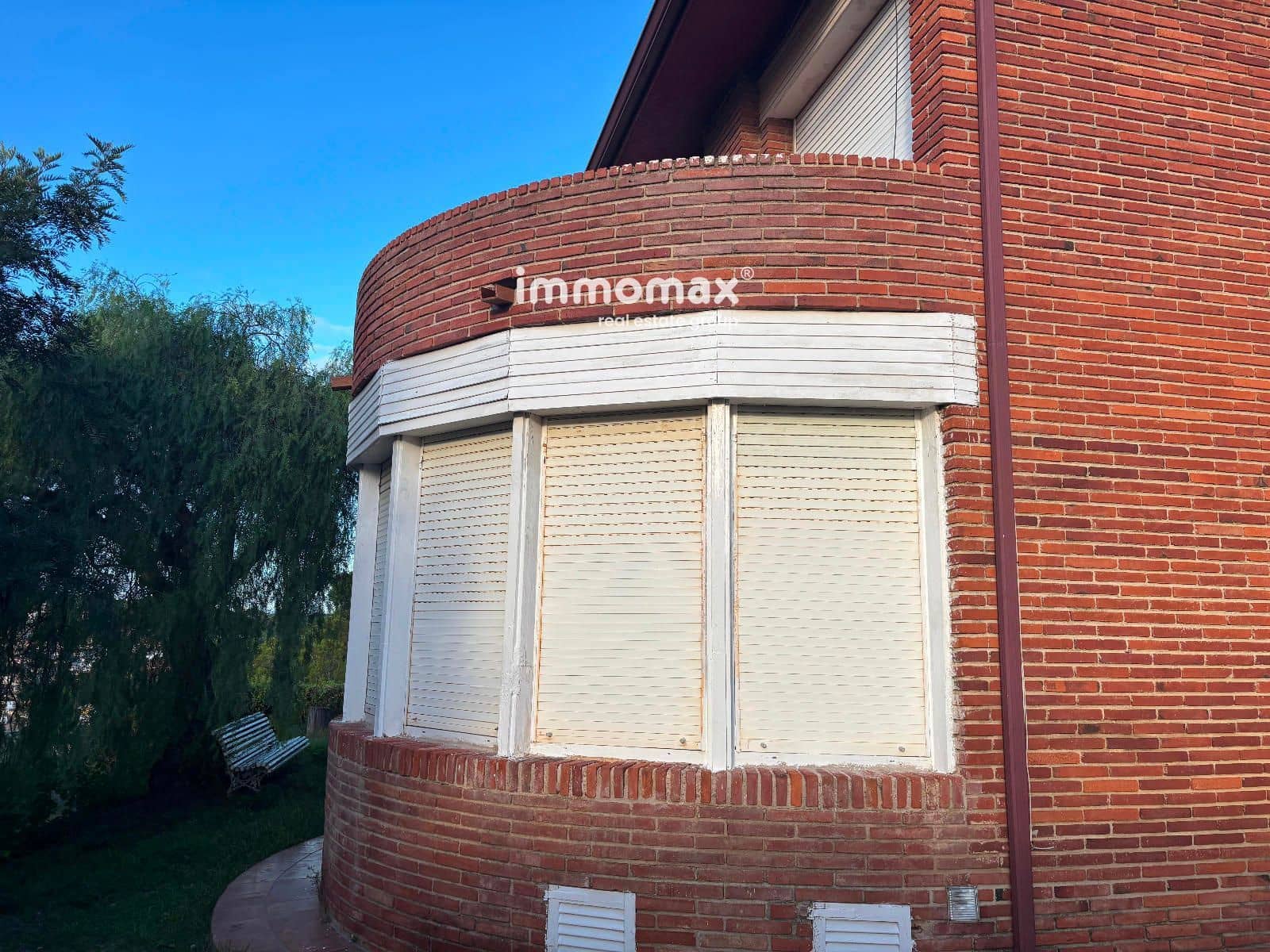 8 soverom Villa til salgs i Tarragona by med svømmebasseng garasje - € 1 250 000 (Ref: 9426613)