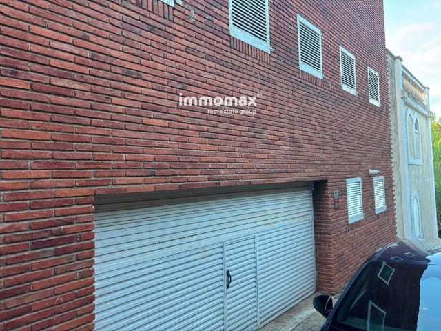 8 bedroom Villa for sale in Tarragona city with pool garage - € 1,250,000 (Ref: 9426613)