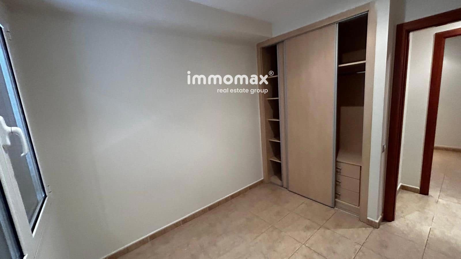 4 bedroom Townhouse for sale in Santa Eulalia de Roncana - € 289,000 (Ref: 9436263)