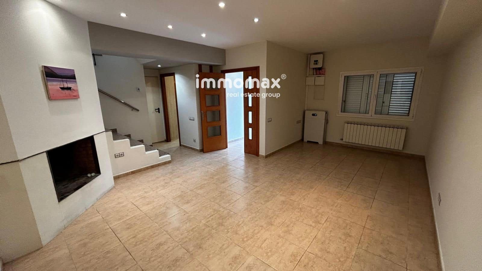 4 bedroom Townhouse for sale in Santa Eulalia de Roncana - € 289,000 (Ref: 9436263)