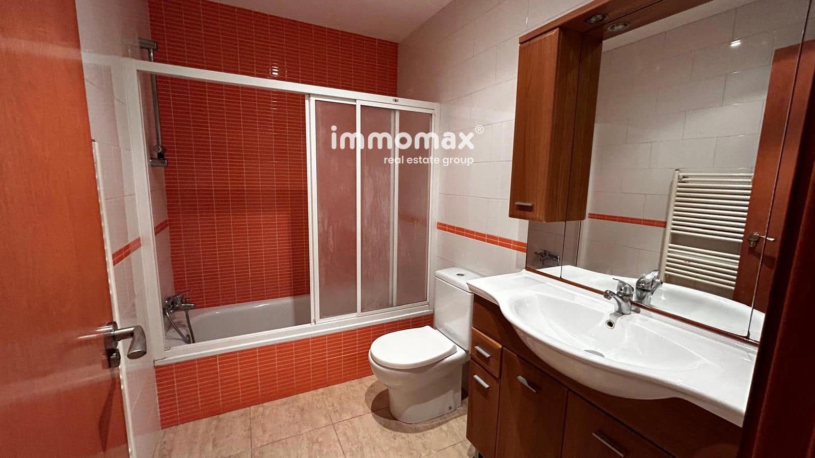 4 bedroom Townhouse for sale in Santa Eulalia de Roncana - € 289,000 (Ref: 9436263)