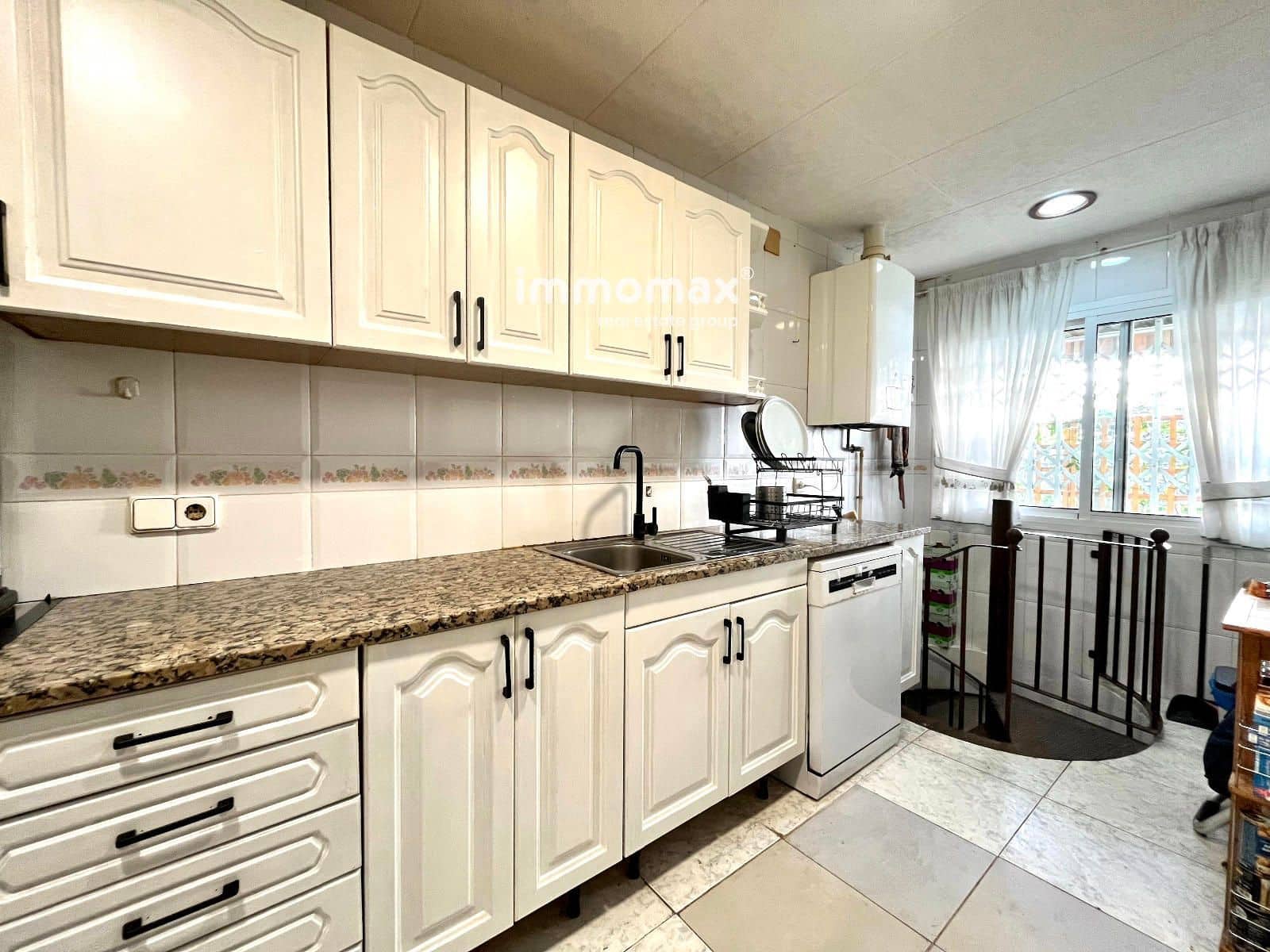 5 soverom Hus til salgs i Vilanova i la Geltru med garasje - € 345 000 (Ref: 9436264)