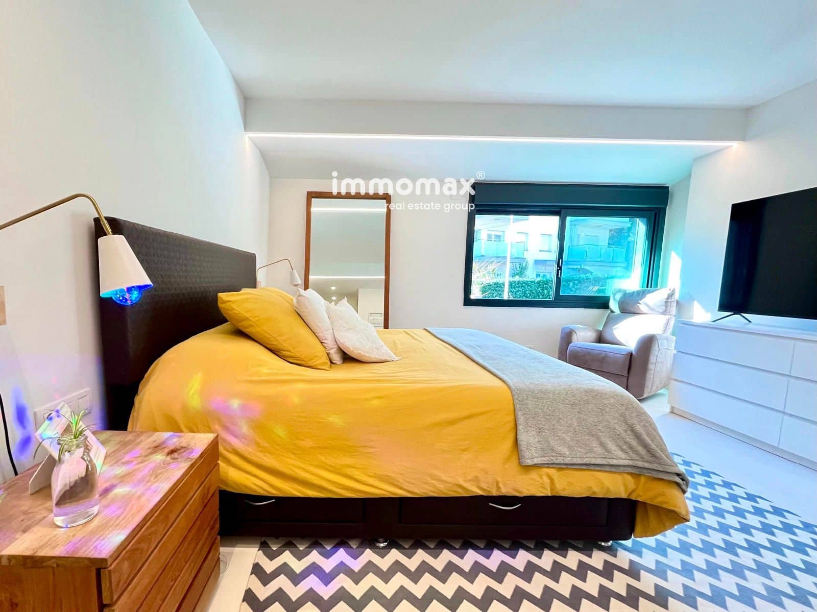 4 makuuhuone Huvila myytävänä paikassa Castelldefels mukana uima-altaan 
autotalli - 1 270 000 € (Ref: 9451403)