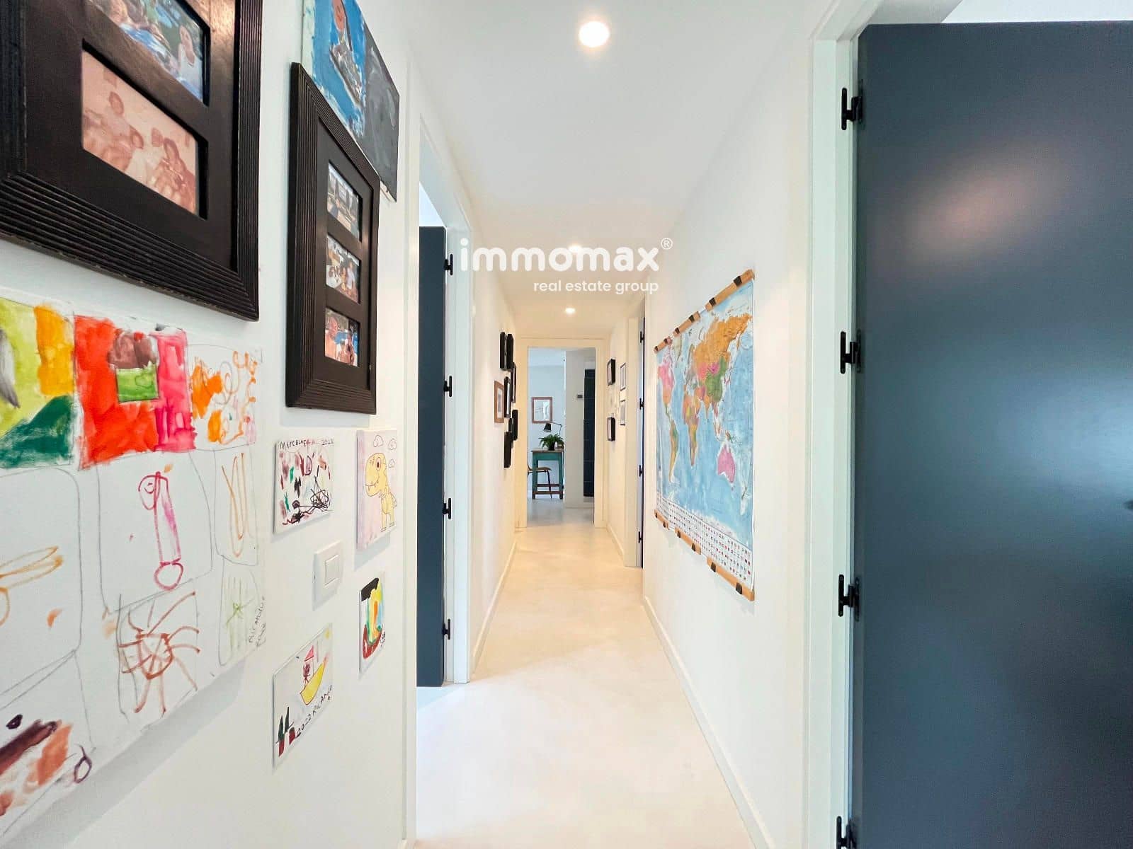 4 makuuhuone Huvila myytävänä paikassa Castelldefels mukana uima-altaan 
autotalli - 1 270 000 € (Ref: 9451403)