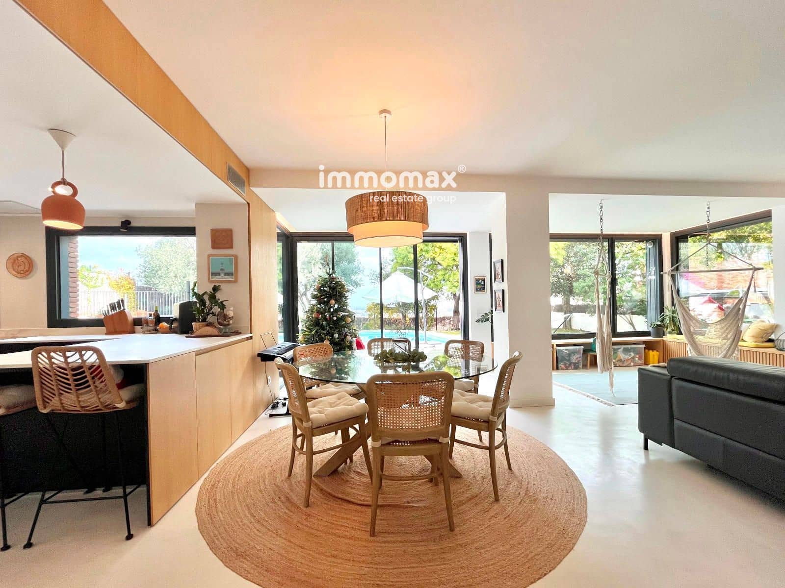 4 makuuhuone Huvila myytävänä paikassa Castelldefels mukana uima-altaan 
autotalli - 1 270 000 € (Ref: 9451403)