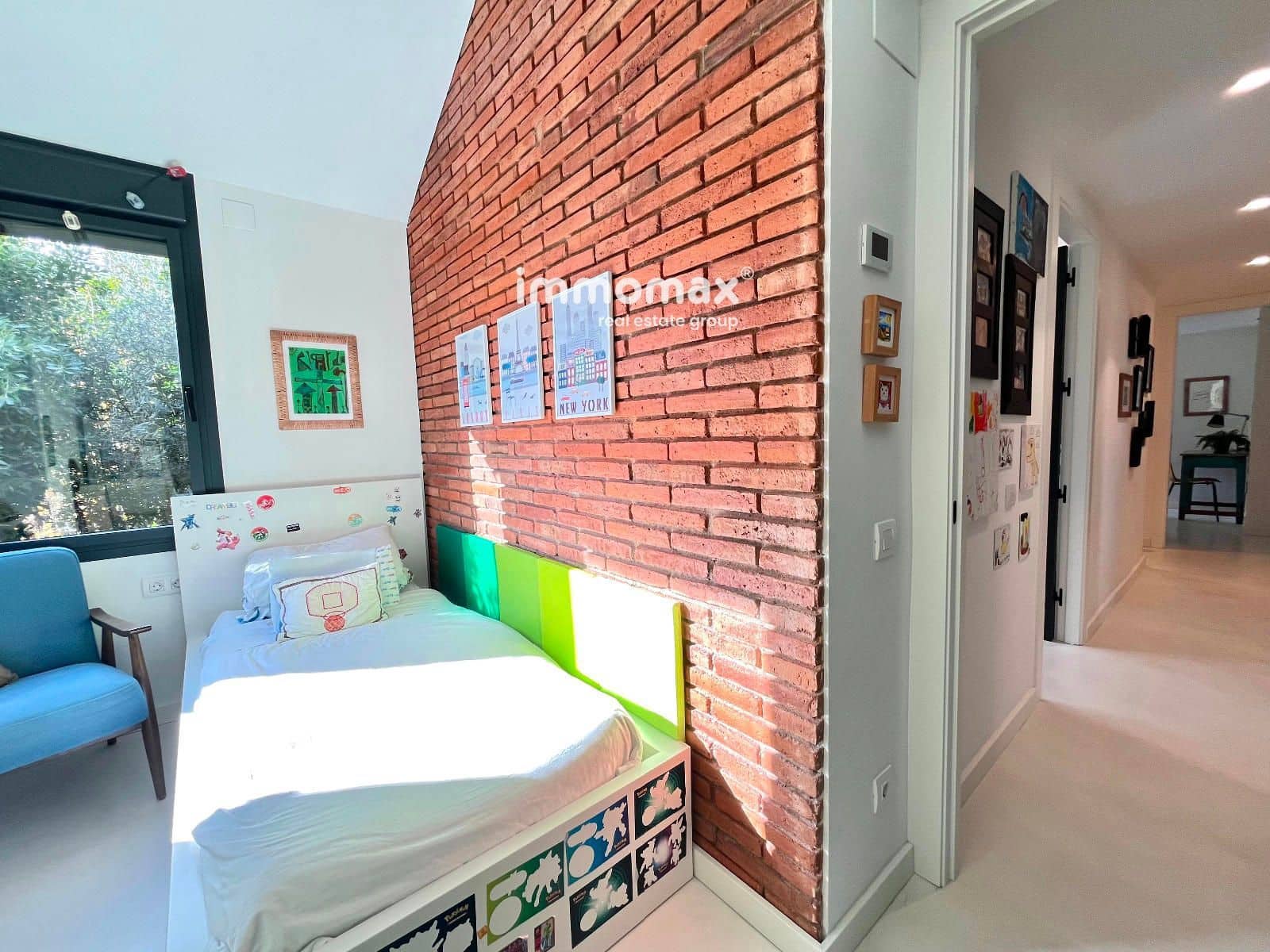 4 makuuhuone Huvila myytävänä paikassa Castelldefels mukana uima-altaan 
autotalli - 1 270 000 € (Ref: 9451403)