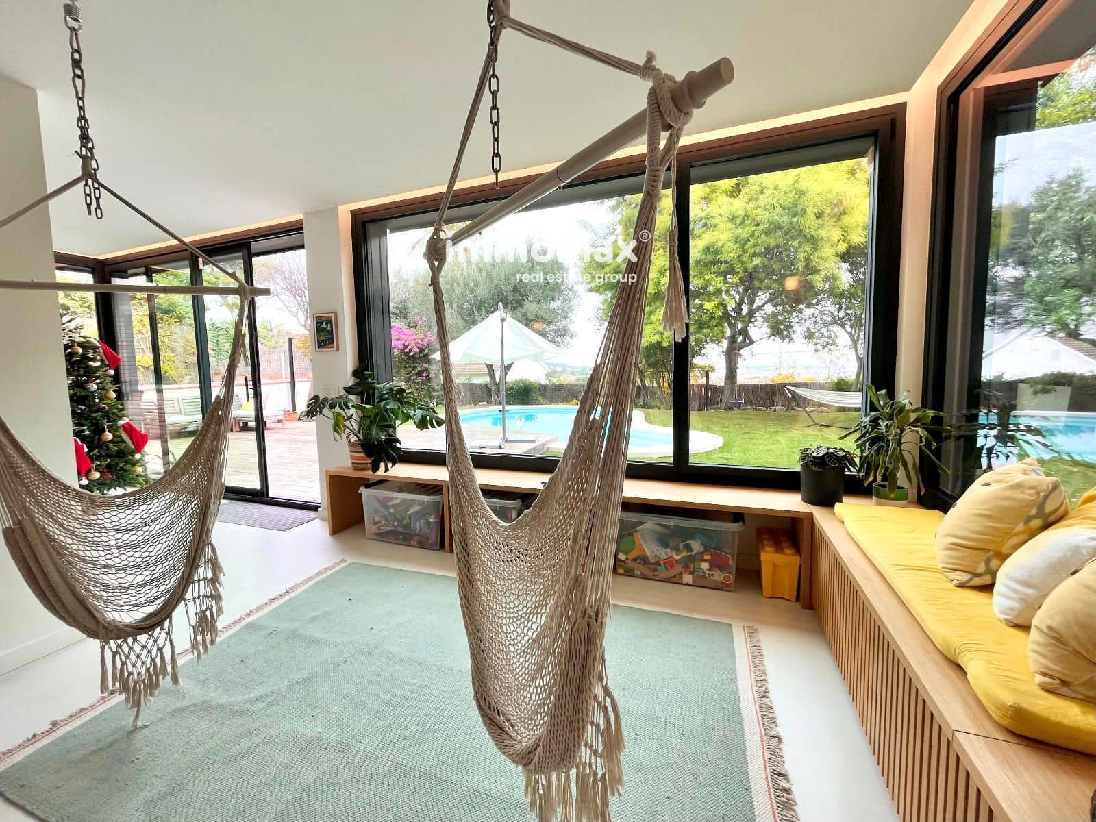 4 makuuhuone Huvila myytävänä paikassa Castelldefels mukana uima-altaan 
autotalli - 1 270 000 € (Ref: 9451403)