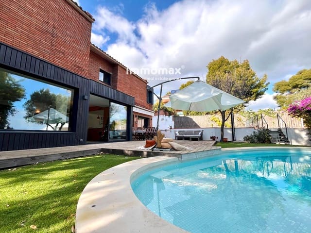 4 soveværelse Villa til salg i Castelldefels med swimmingpool garage - € 1.270.000 (Ref: 9451403)