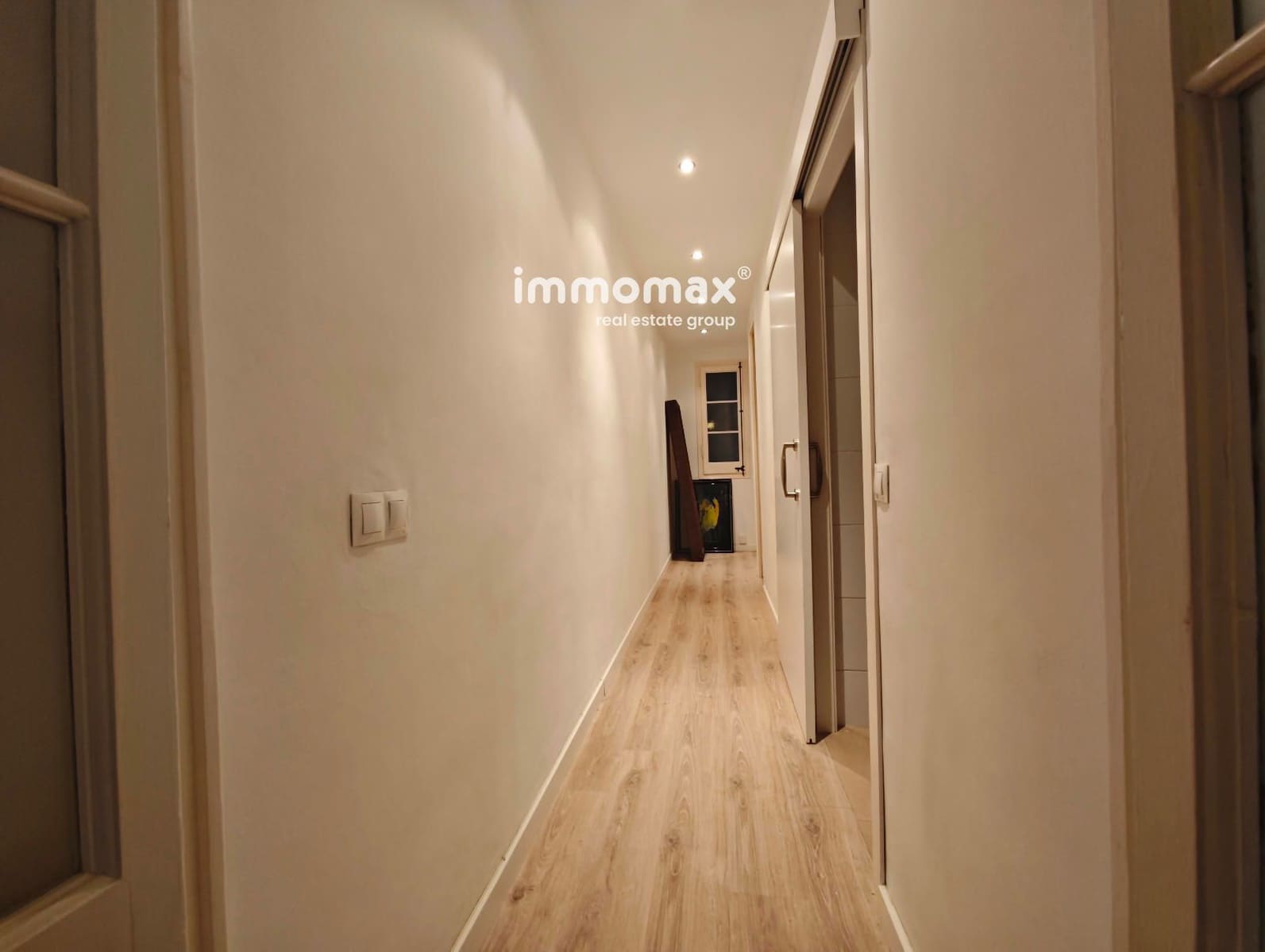 4 soveværelse Lejlighed til leje i Barcelona by - € 1.645 (Ref: 9460707)