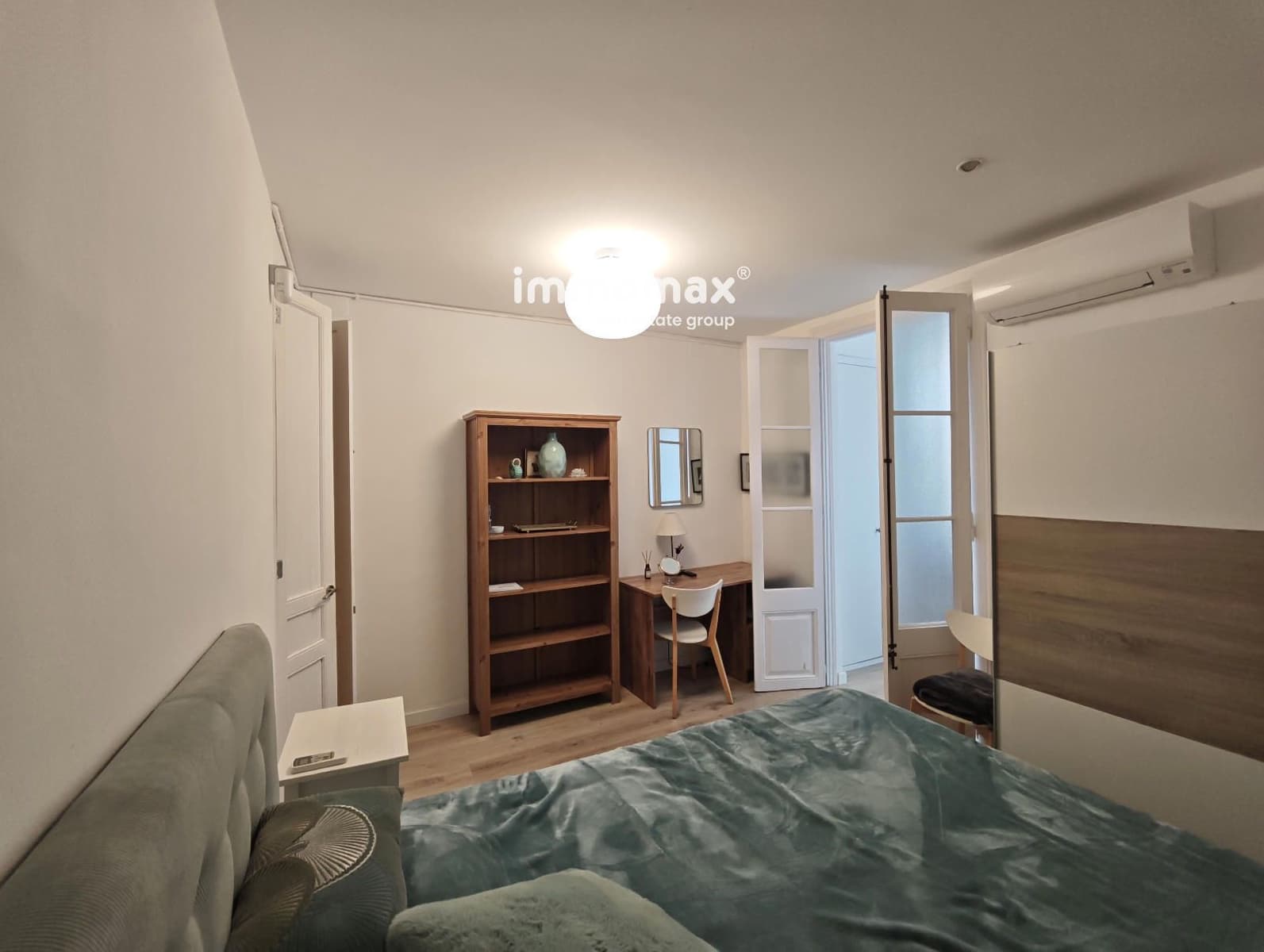 4 soveværelse Lejlighed til leje i Barcelona by - € 1.645 (Ref: 9460707)