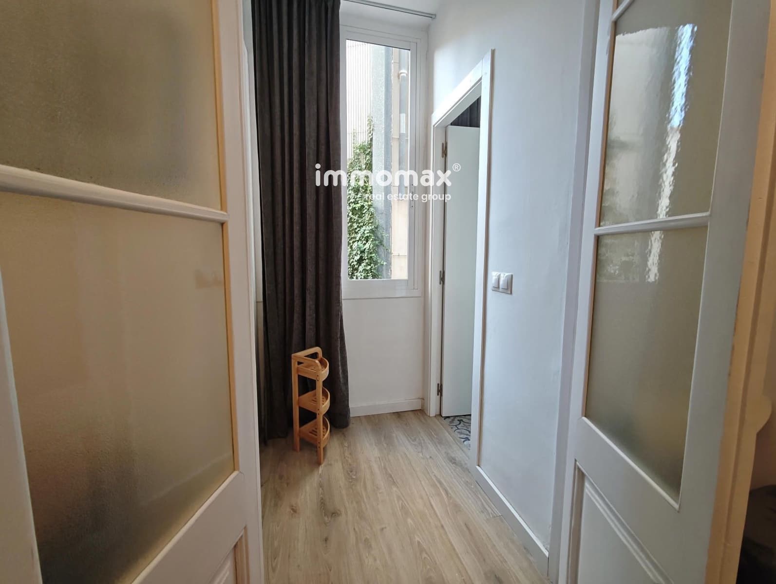 4 soveværelse Lejlighed til leje i Barcelona by - € 1.645 (Ref: 9460707)