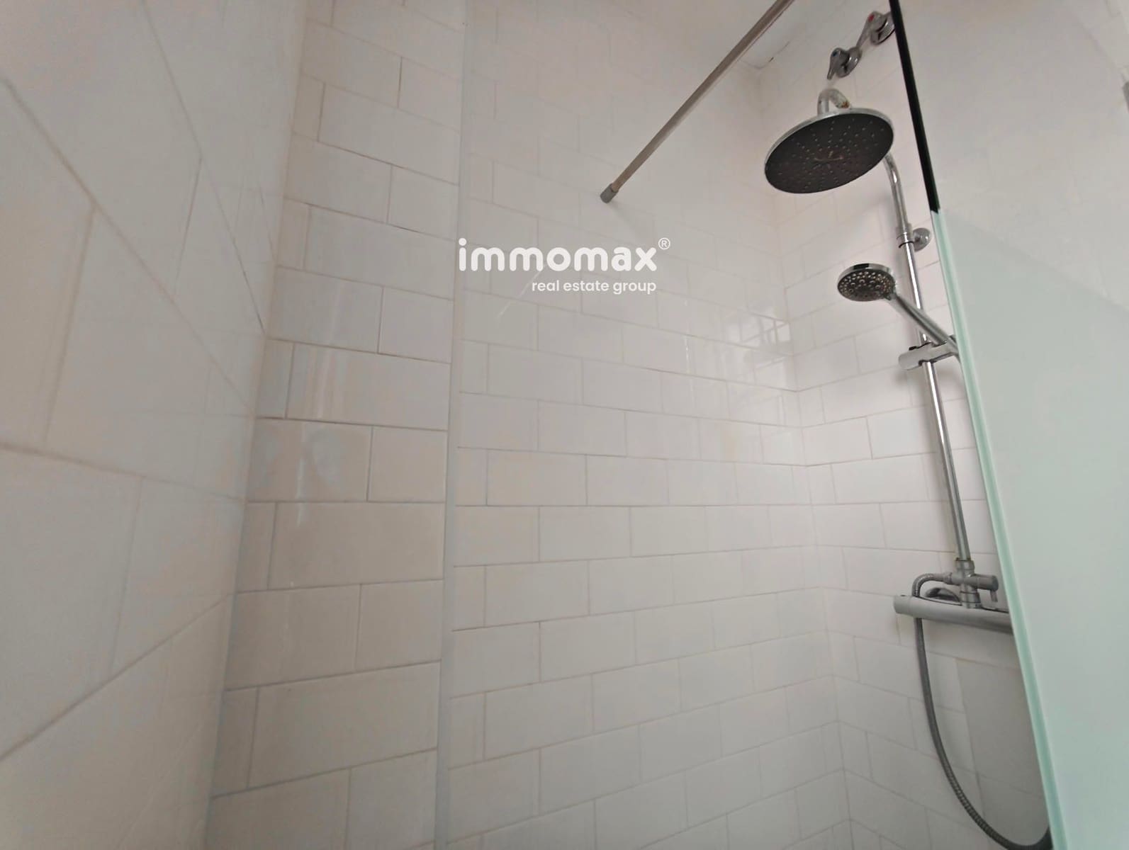 4 soveværelse Lejlighed til leje i Barcelona by - € 1.645 (Ref: 9460707)