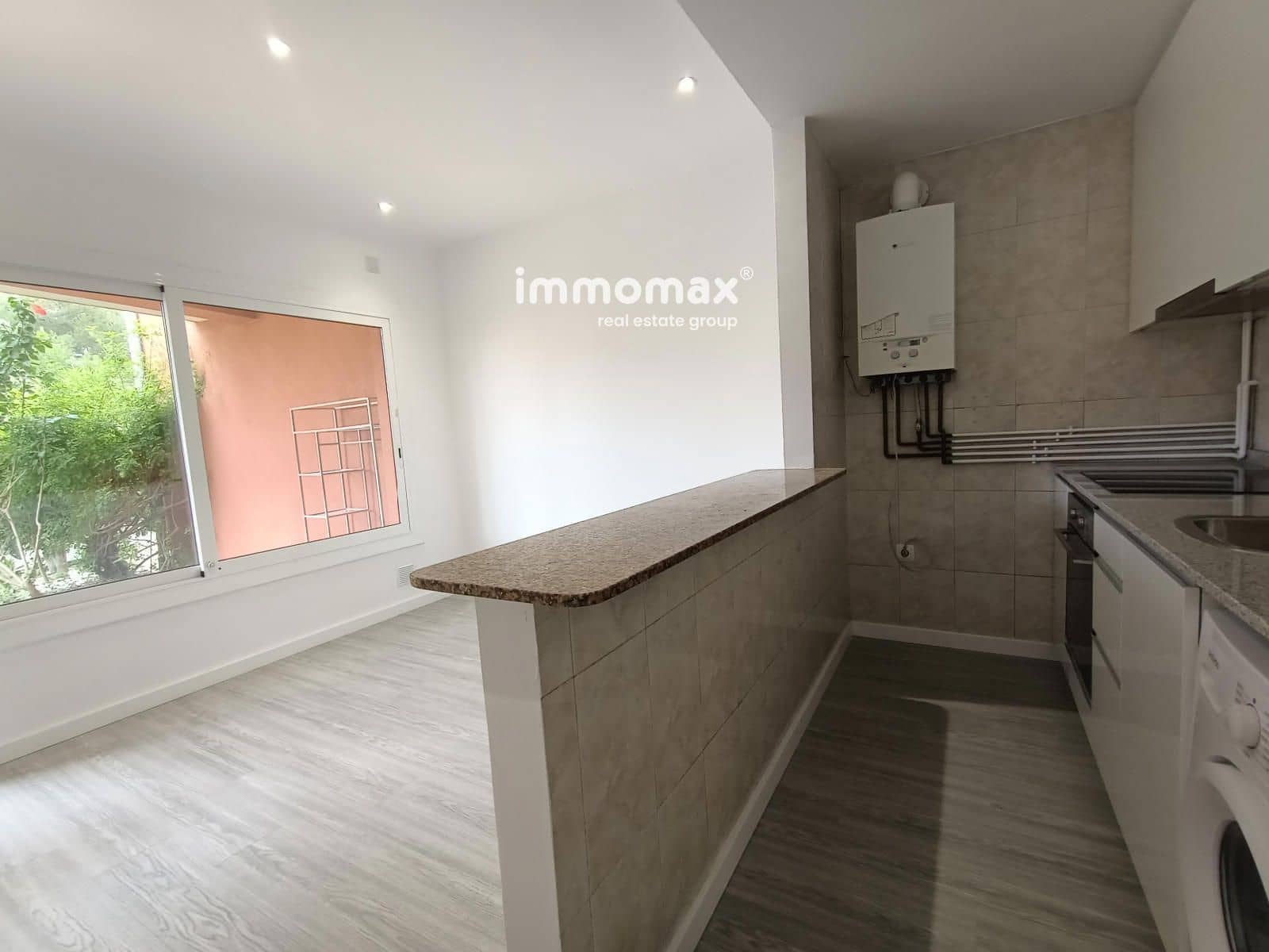 2 soverom Leilighet til salgs i Castelldefels med svømmebasseng garasje - € 250 000 (Ref: 9473537)