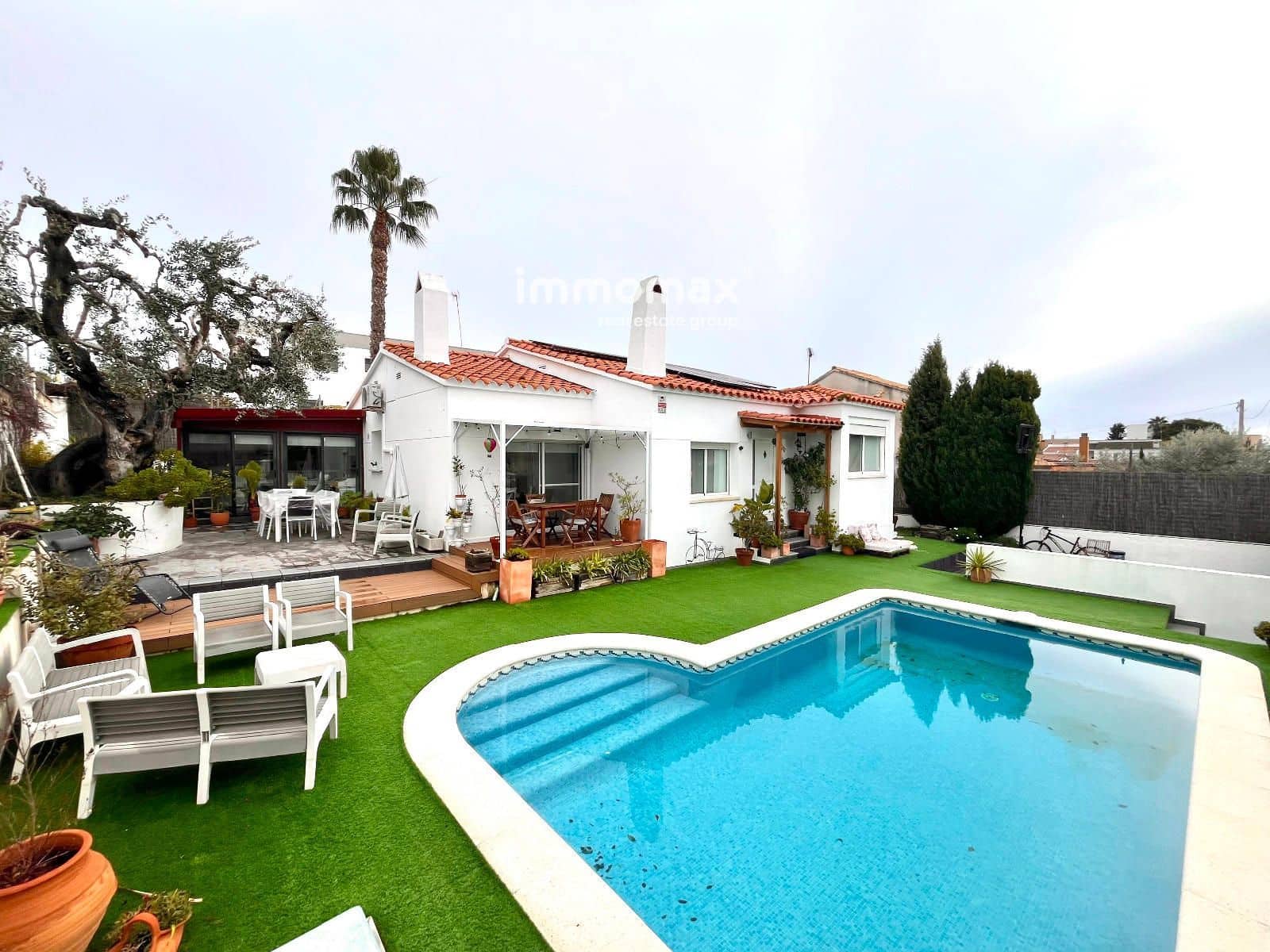 6 slaapkamer Villa te koop in Cubelles met zwembad garage - € 520.000 (Ref: 9474470)