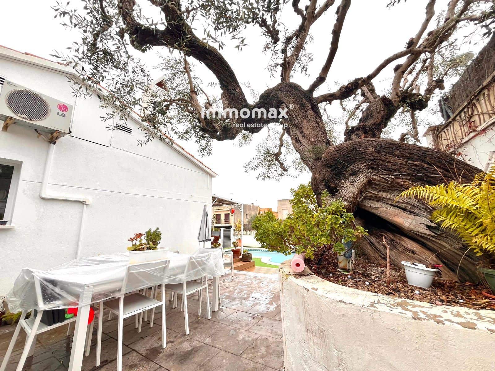 6 slaapkamer Villa te koop in Cubelles met zwembad garage - € 520.000 (Ref: 9474470)