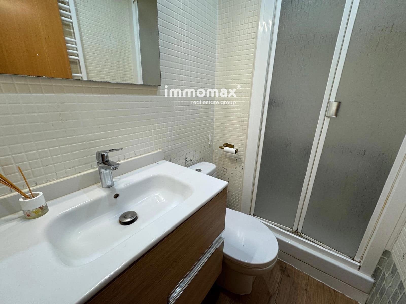 3 bedroom Flat for sale in Sant Boi de Llobregat - € 189,000 (Ref: 9481435)