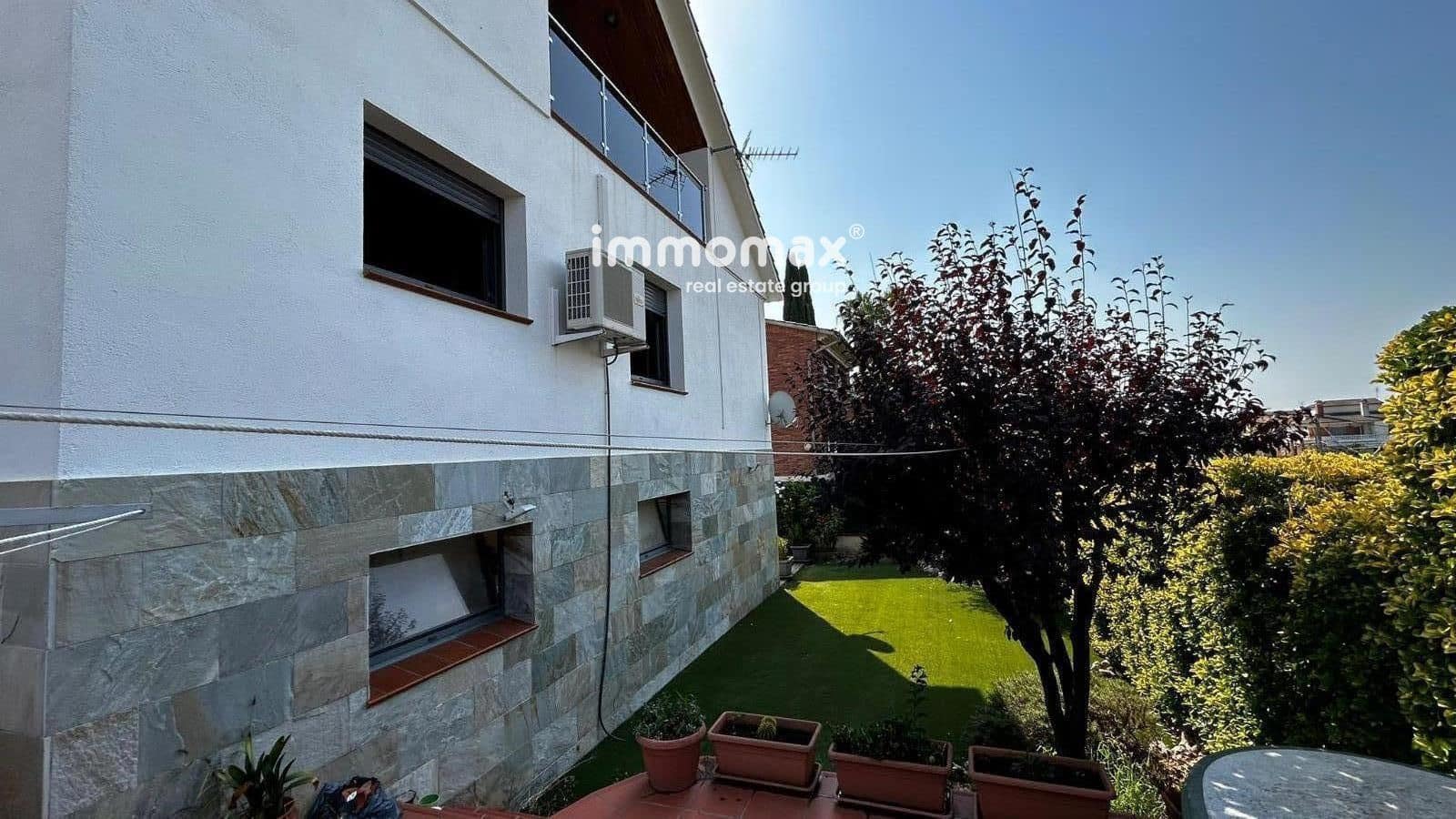 4 makuuhuone Huvila myytävänä paikassa Llica d'Amunt mukana 
autotalli - 399 900 € (Ref: 9495563)